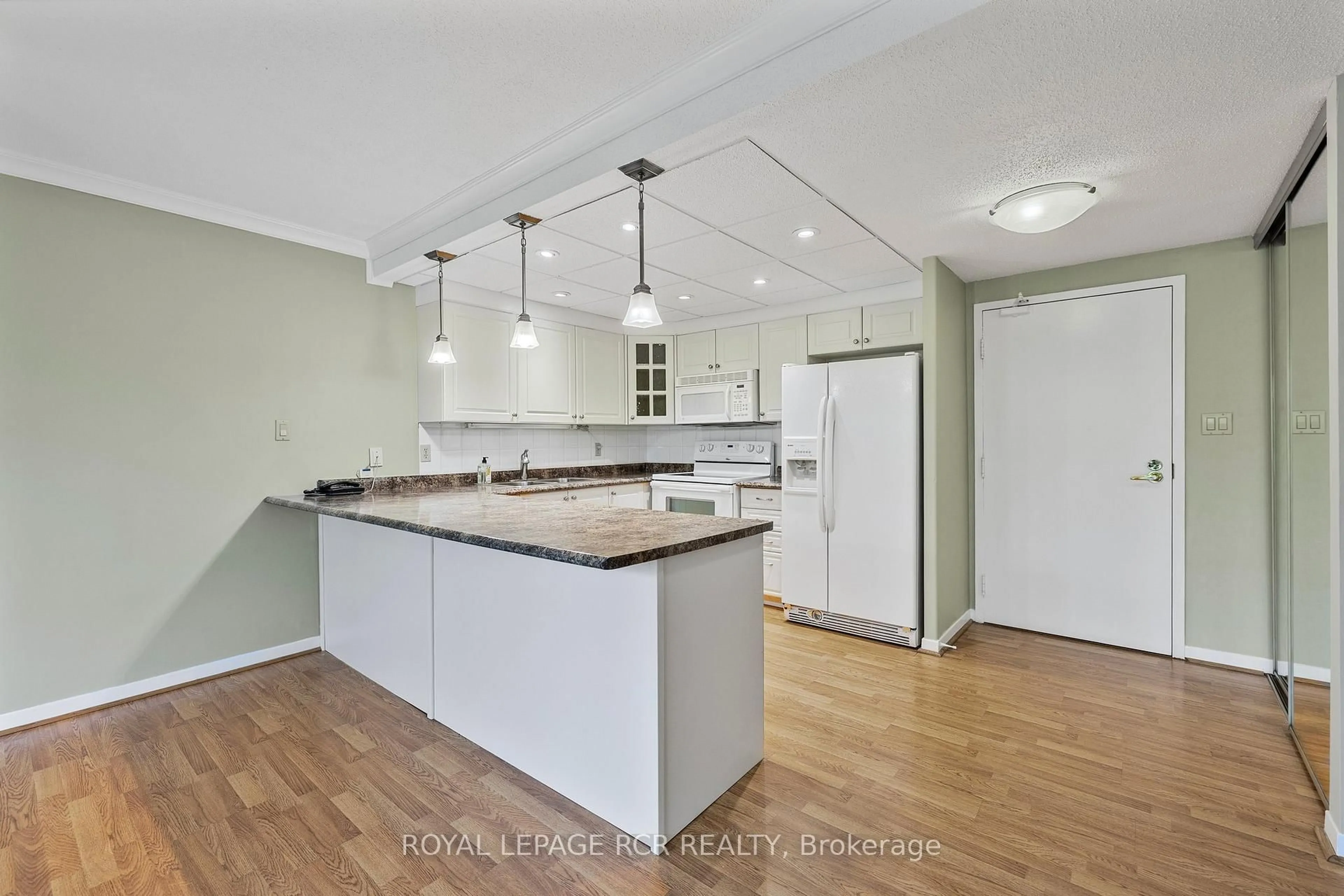 Open concept kitchen, unknown for 166 Olive St #305, East Gwillimbury Ontario L9N 1M9