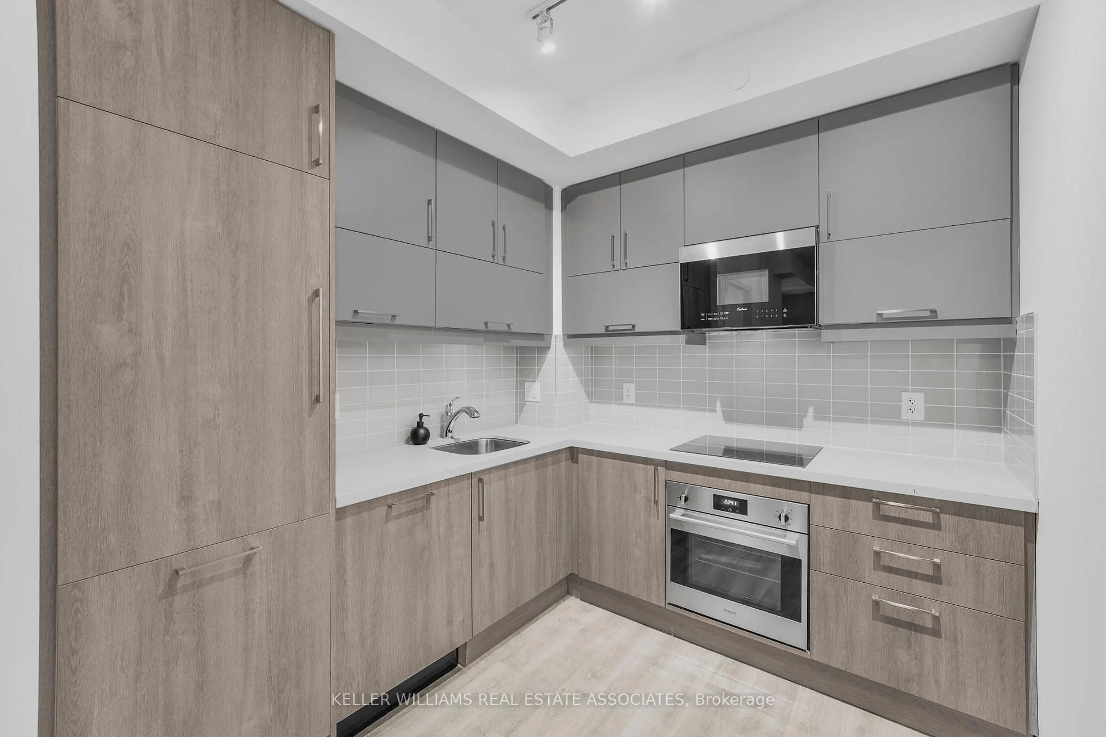 Standard kitchen, unknown for 8119 Birchmount Rd #738, Markham Ontario L6G 0H5