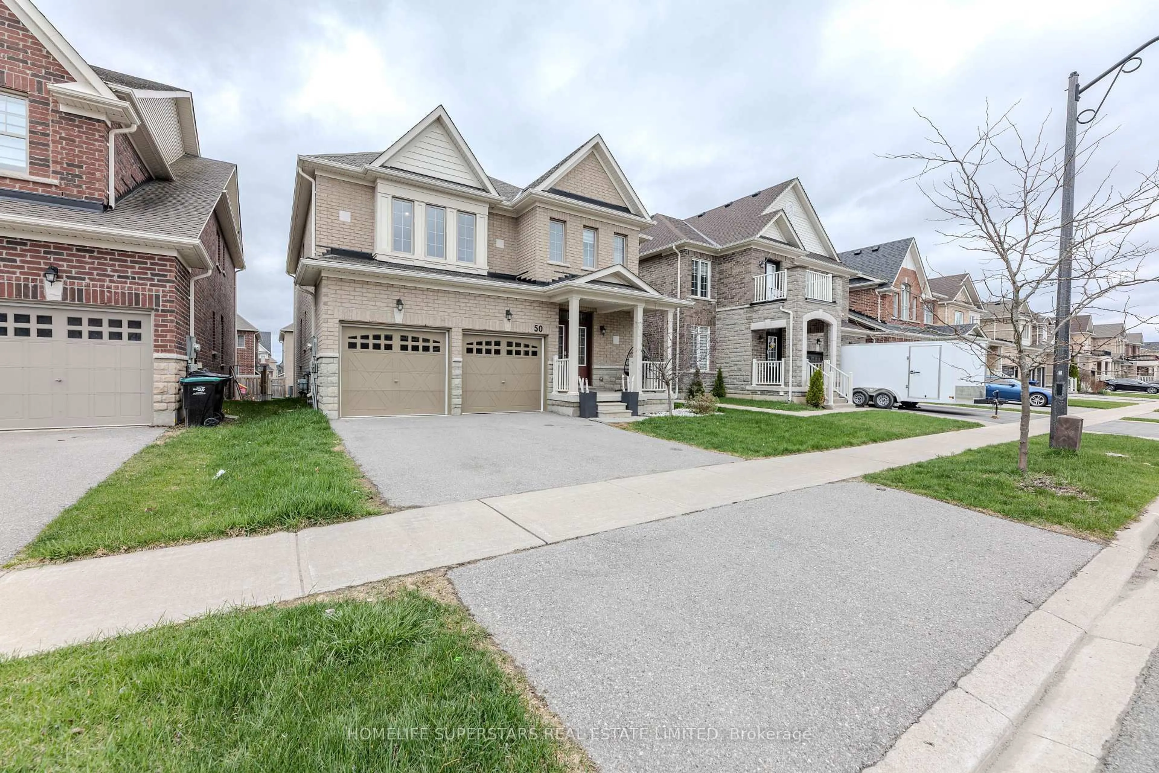 Home with brick exterior material, street for 50 Romanelli Cres, Bradford West Gwillimbury Ontario L3Z 0X7
