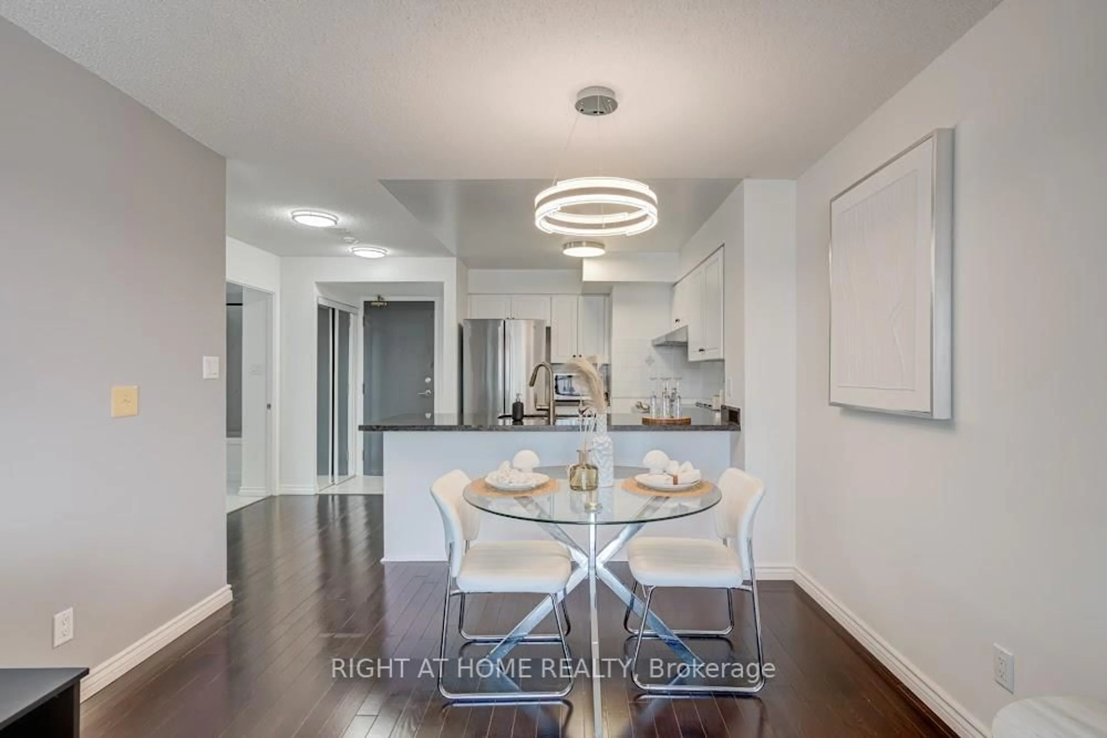 Unknown for 19 Northern Heights Dr #304, Richmond Hill Ontario L4B 4M4