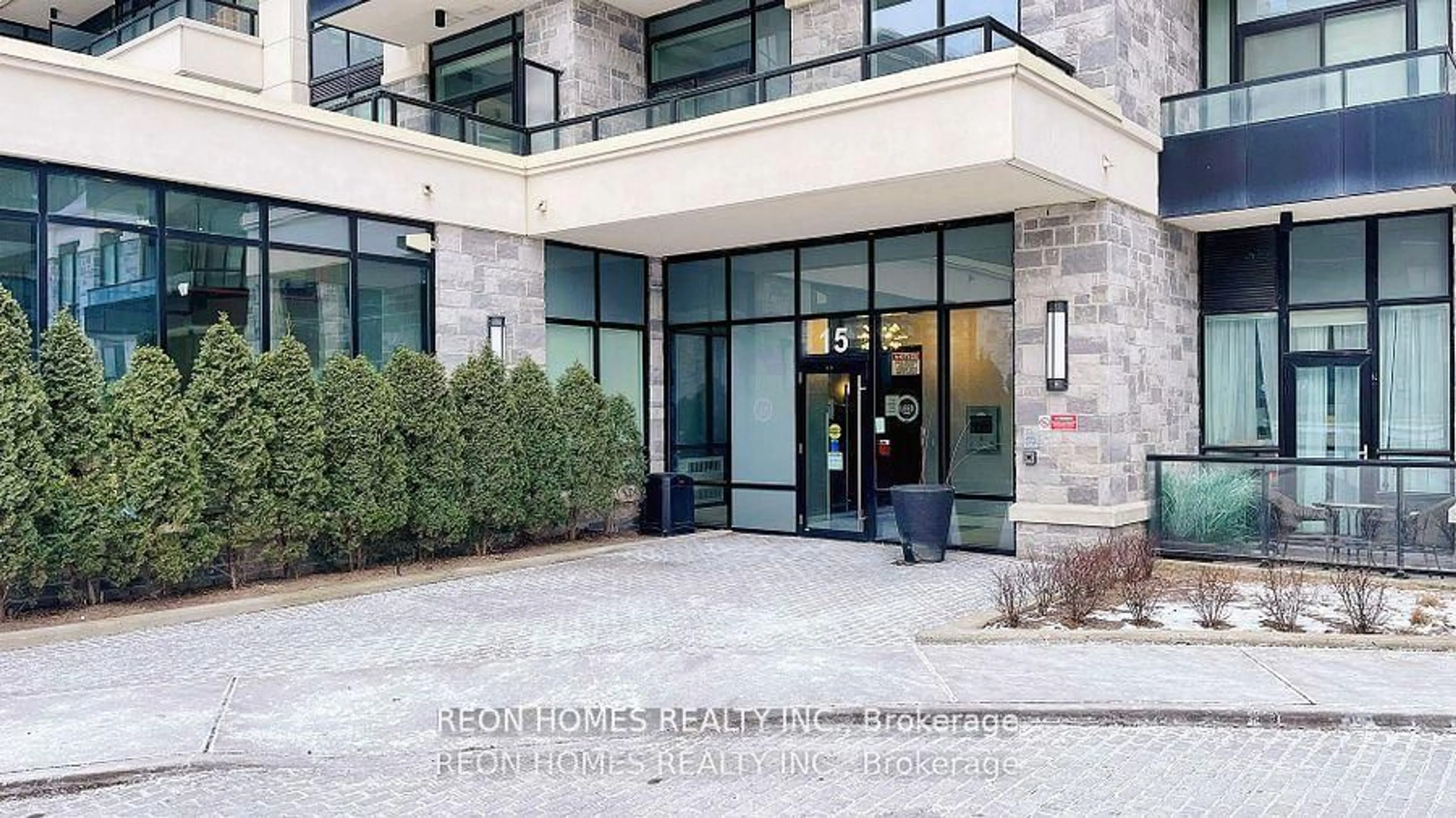 Indoor foyer for 15 Water Walk Dr #507, Markham Ontario L6G 0G2