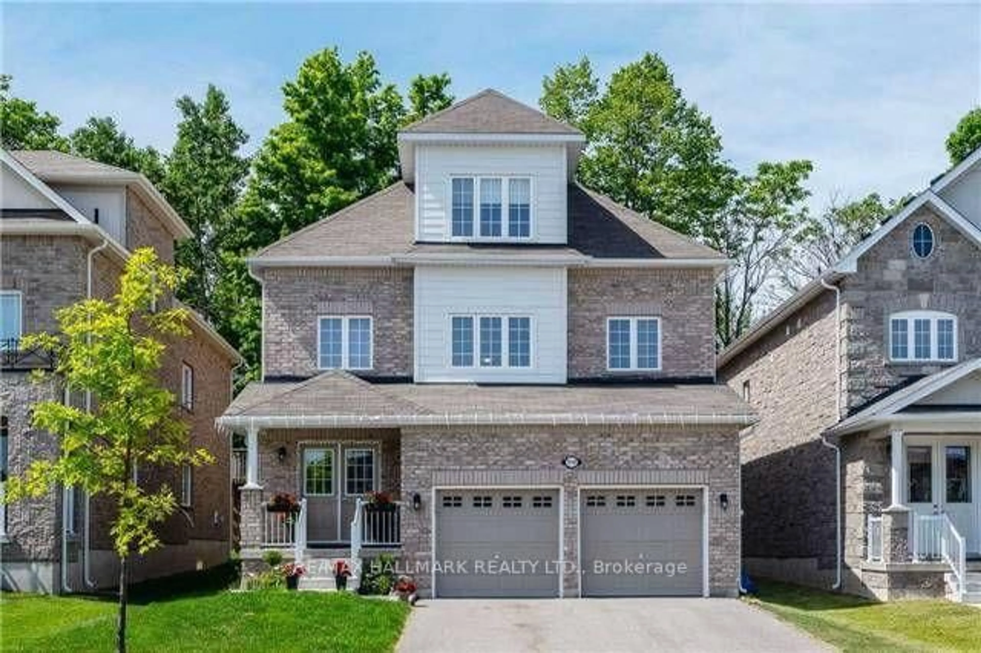 Home with brick exterior material, street for 1258 Leslie Dr, Innisfil Ontario L9S 0G3