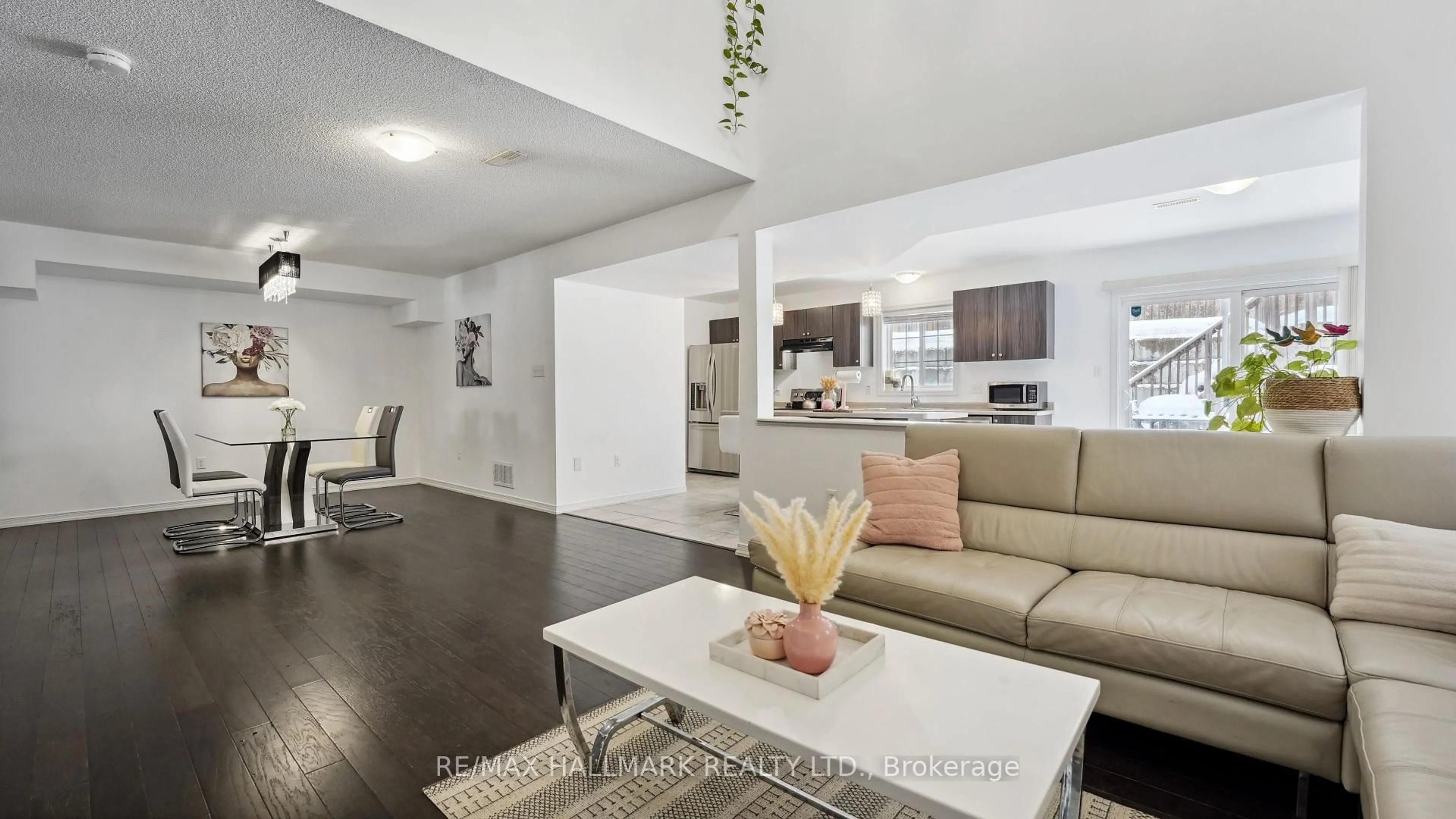 Living room with furniture, unknown for 1258 Leslie Dr, Innisfil Ontario L9S 0G3
