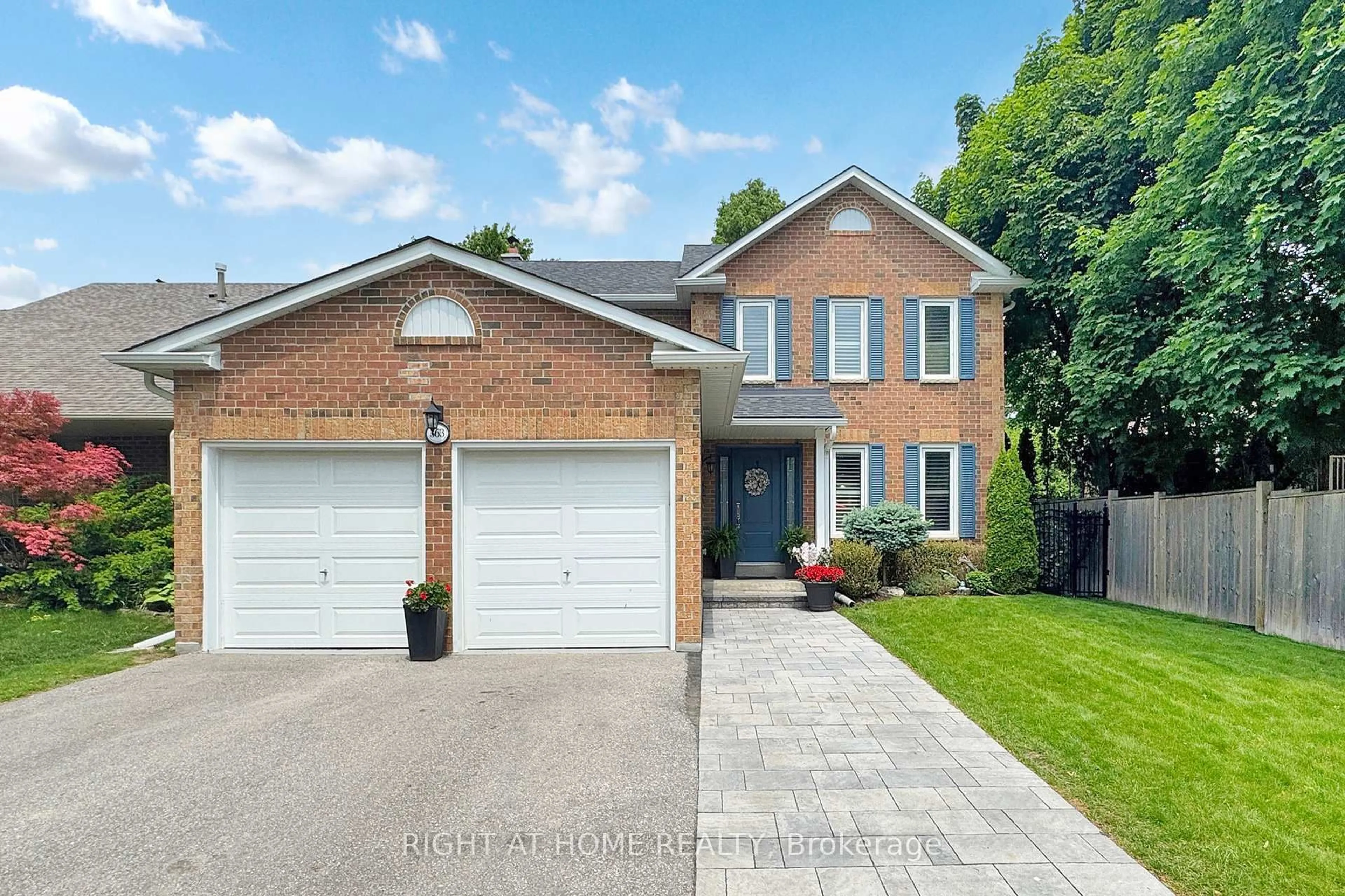 Home with brick exterior material, street for 363 CROSSLAND Gate, Newmarket Ontario L3X 1B5