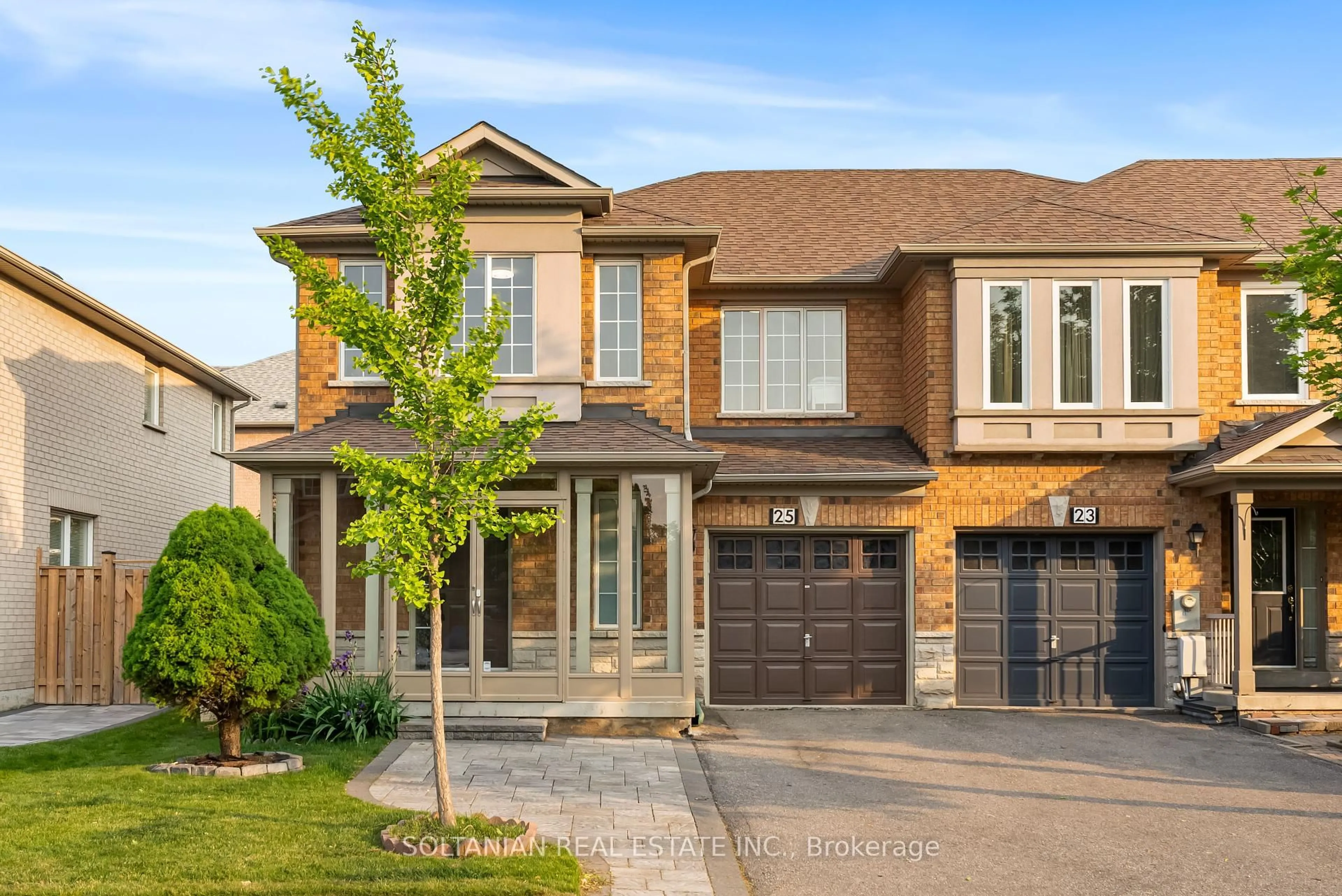 Home with brick exterior material, street for 25 Bassett Ave, Richmond Hill Ontario L4B 4J9