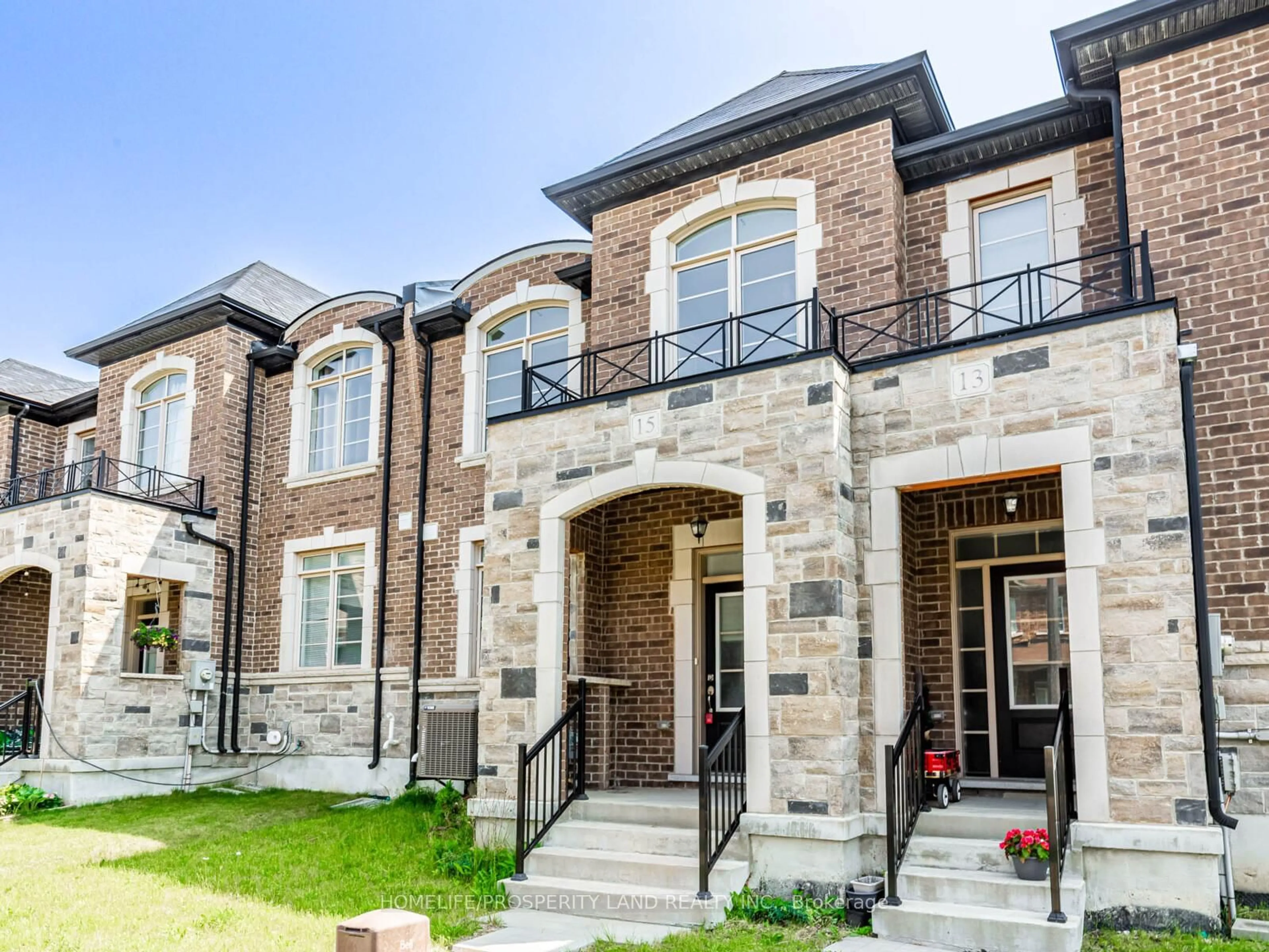 Home with brick exterior material, street for 15 Walter Proctor Rd, East Gwillimbury Ontario L9N 0P1