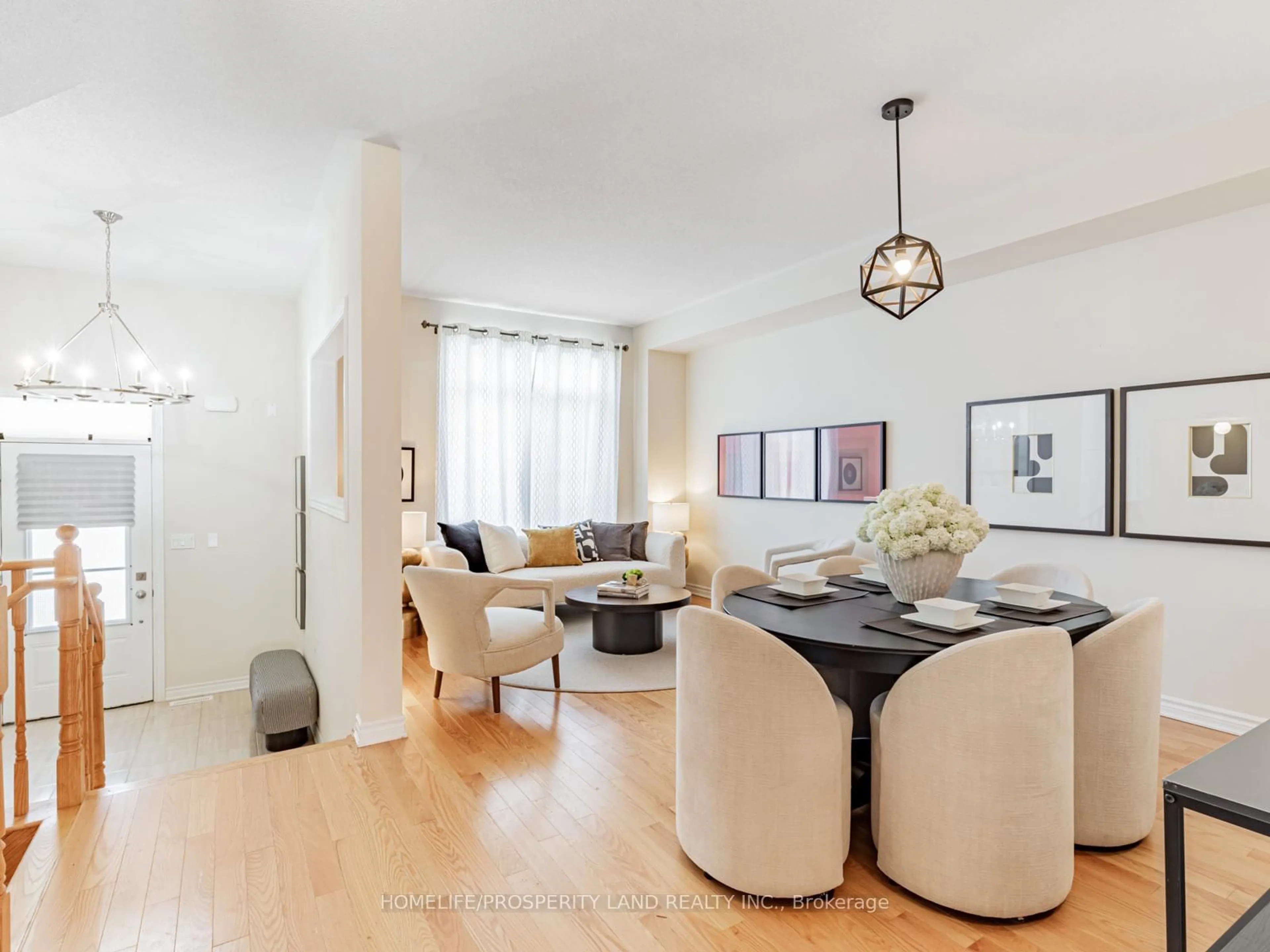Living room with furniture, unknown for 15 Walter Proctor Rd, East Gwillimbury Ontario L9N 0P1