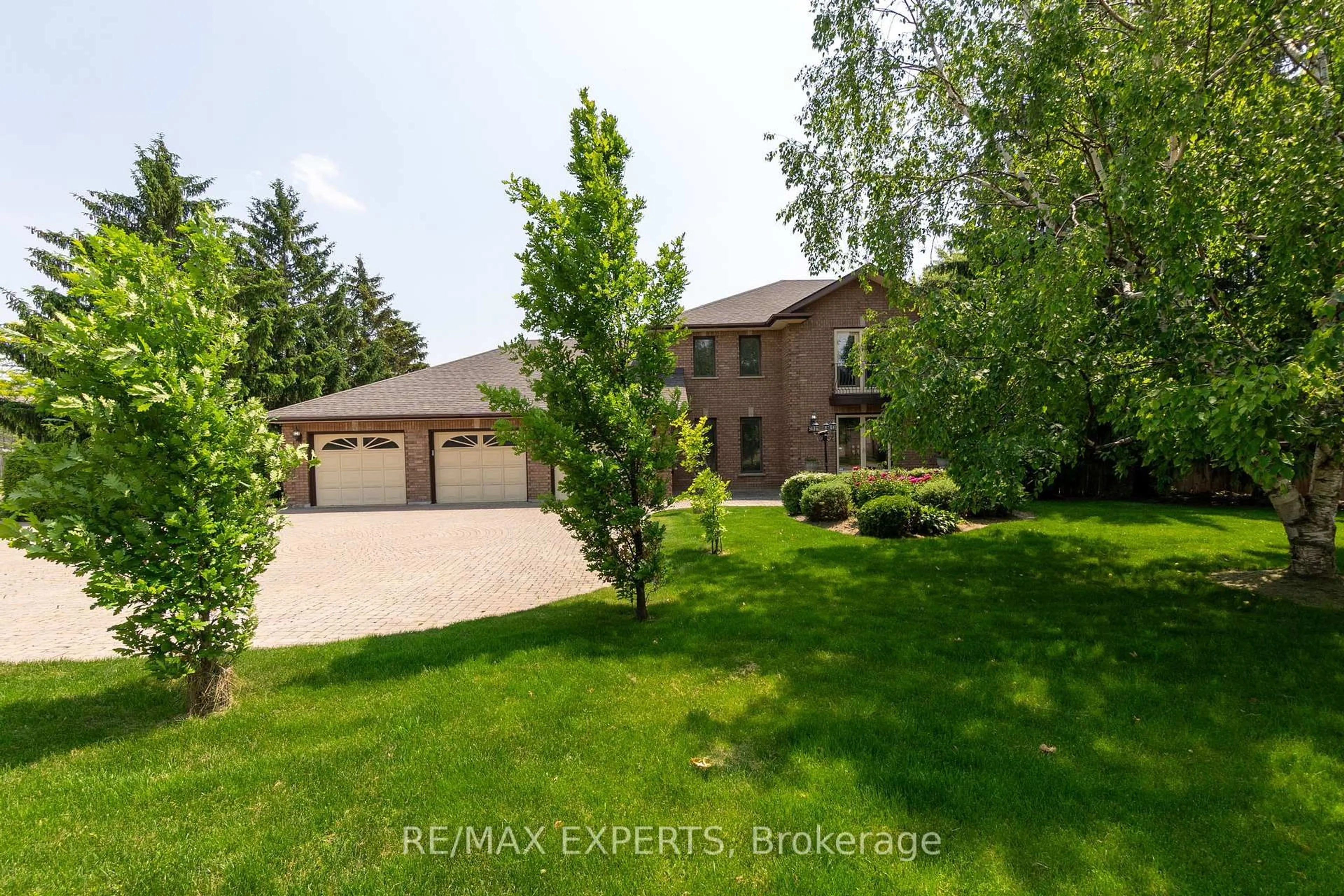 A pic from outside/outdoor area/front of a property/back of a property/a pic from drone, street for 80 Colucci Dr, Vaughan Ontario L4L 9A6