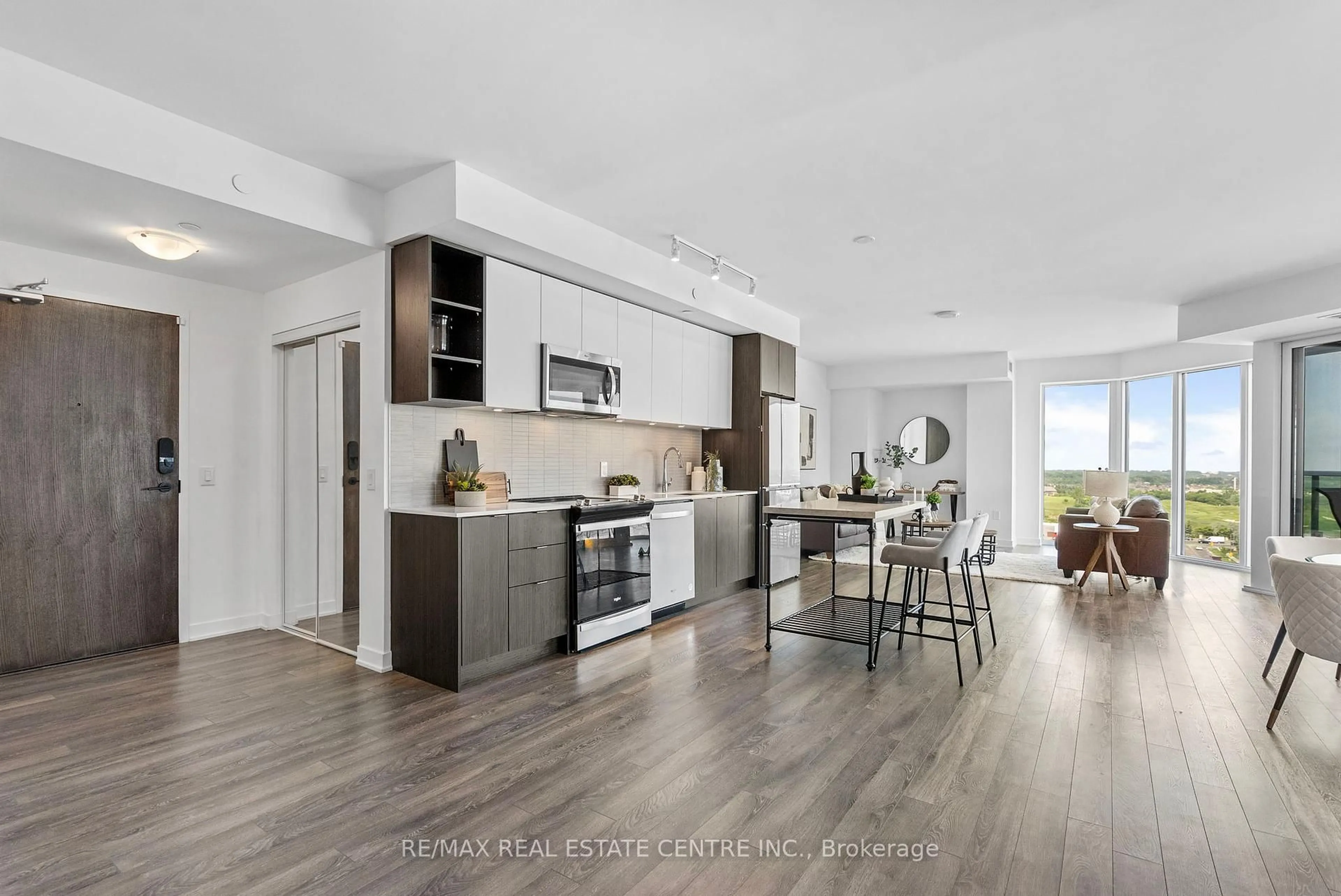 Open concept kitchen, unknown for 100 Eagle Rock Way #1005, Vaughan Ontario L6A 5B9