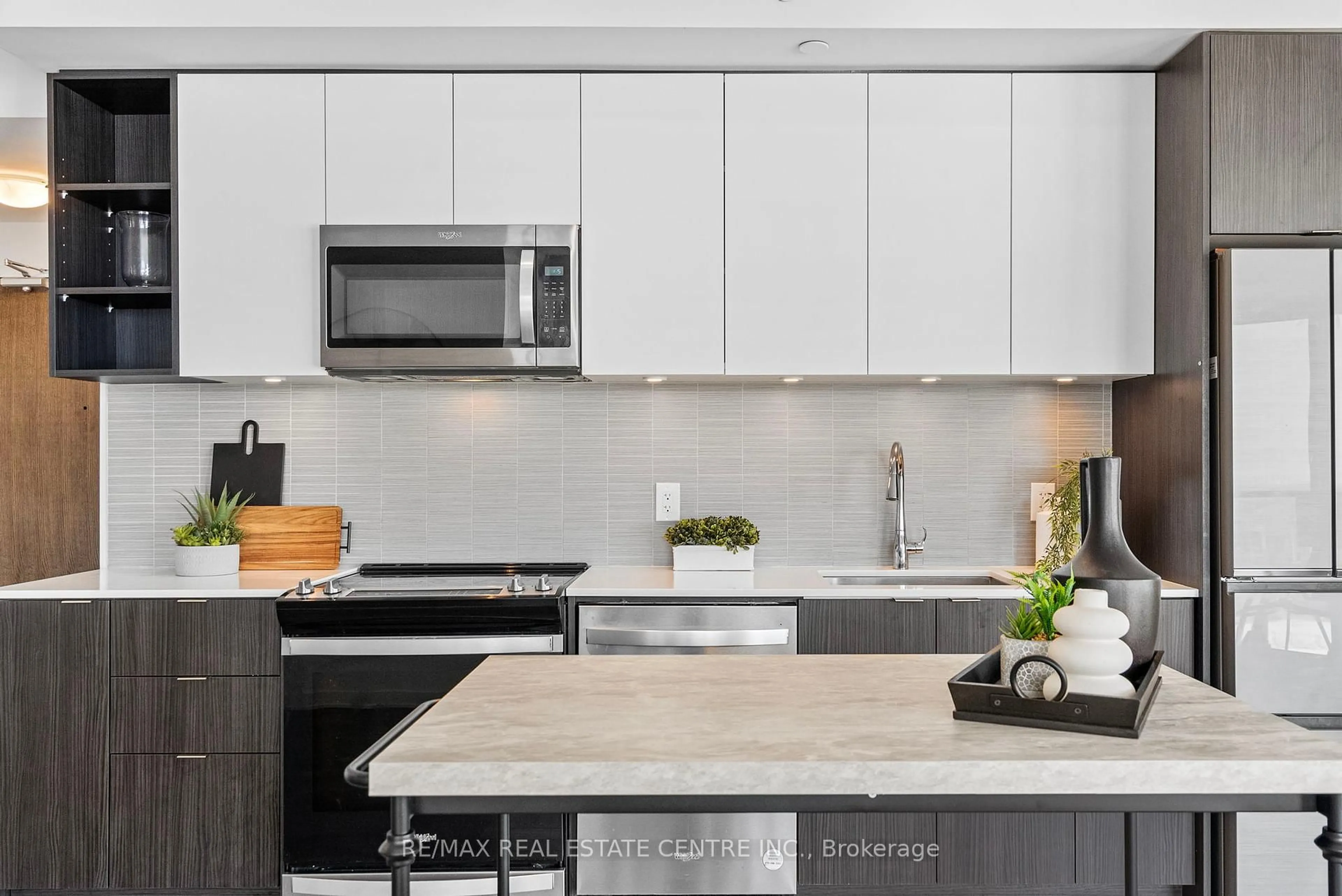 Unknown for 100 Eagle Rock Way #1005, Vaughan Ontario L6A 5B9