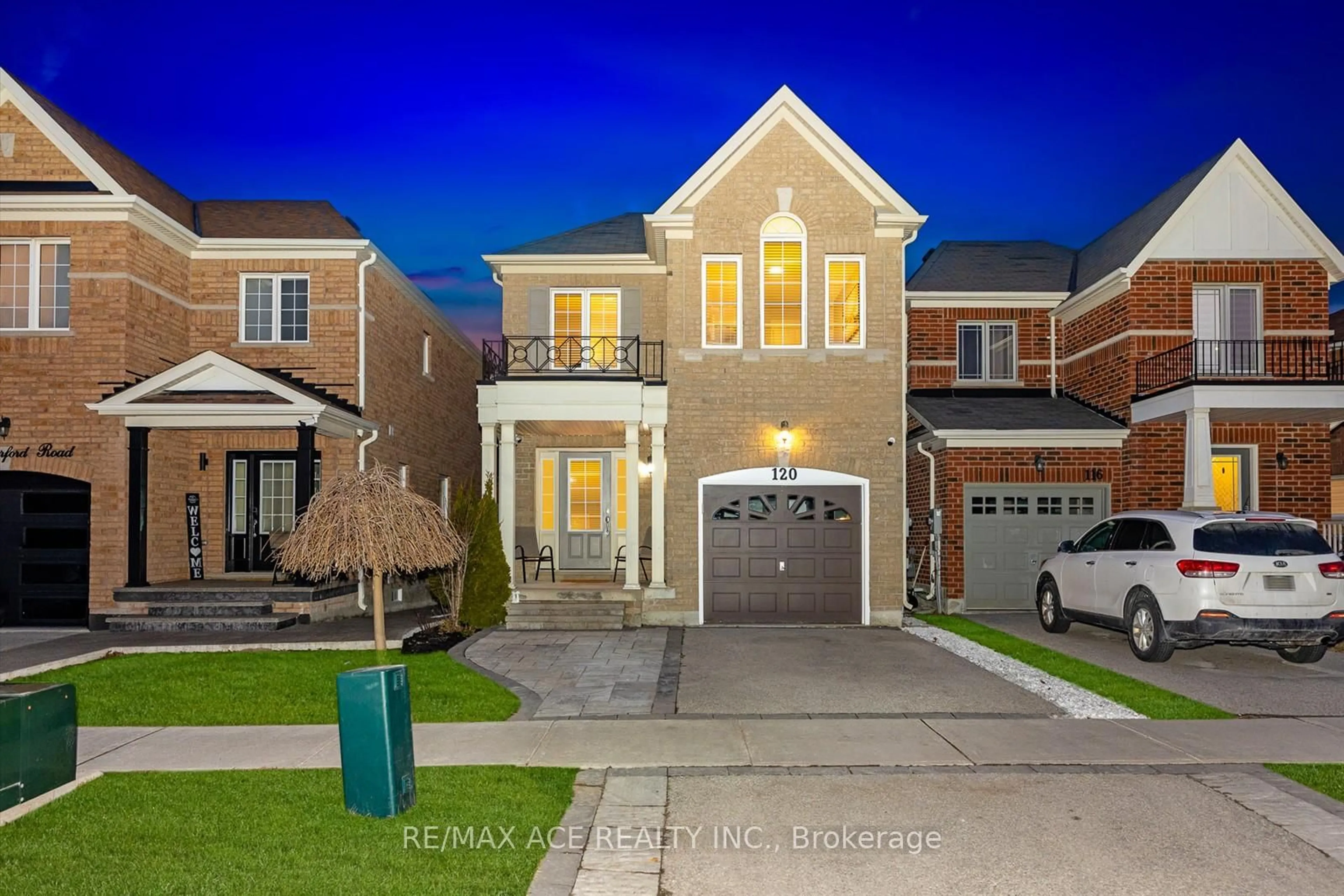 Home with brick exterior material, street for 120 Rutherford Rd, Bradford West Gwillimbury Ontario L3Z 0P6