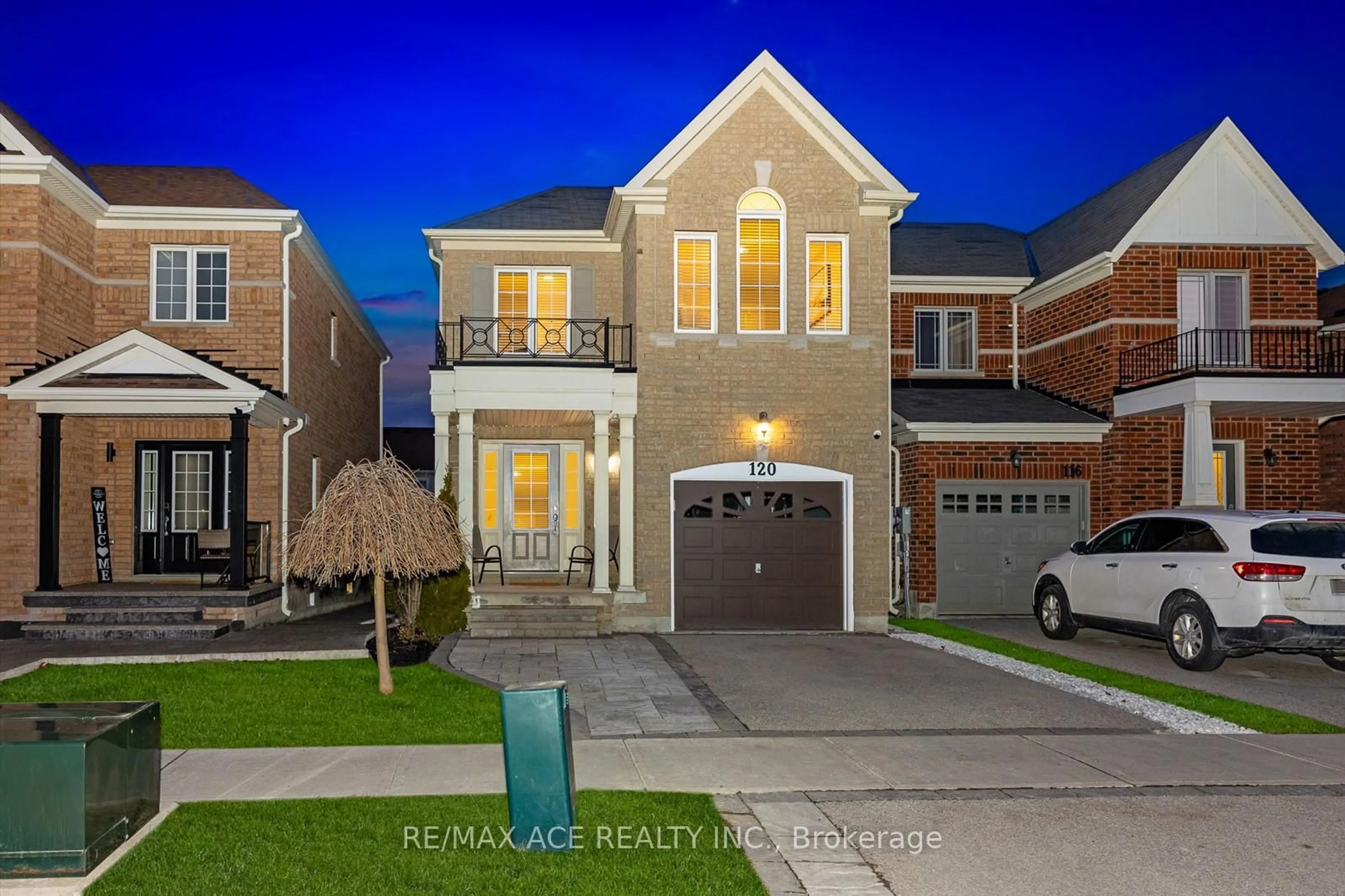 Home with brick exterior material, street for 120 Rutherford Rd, Bradford West Gwillimbury Ontario L3Z 0P6