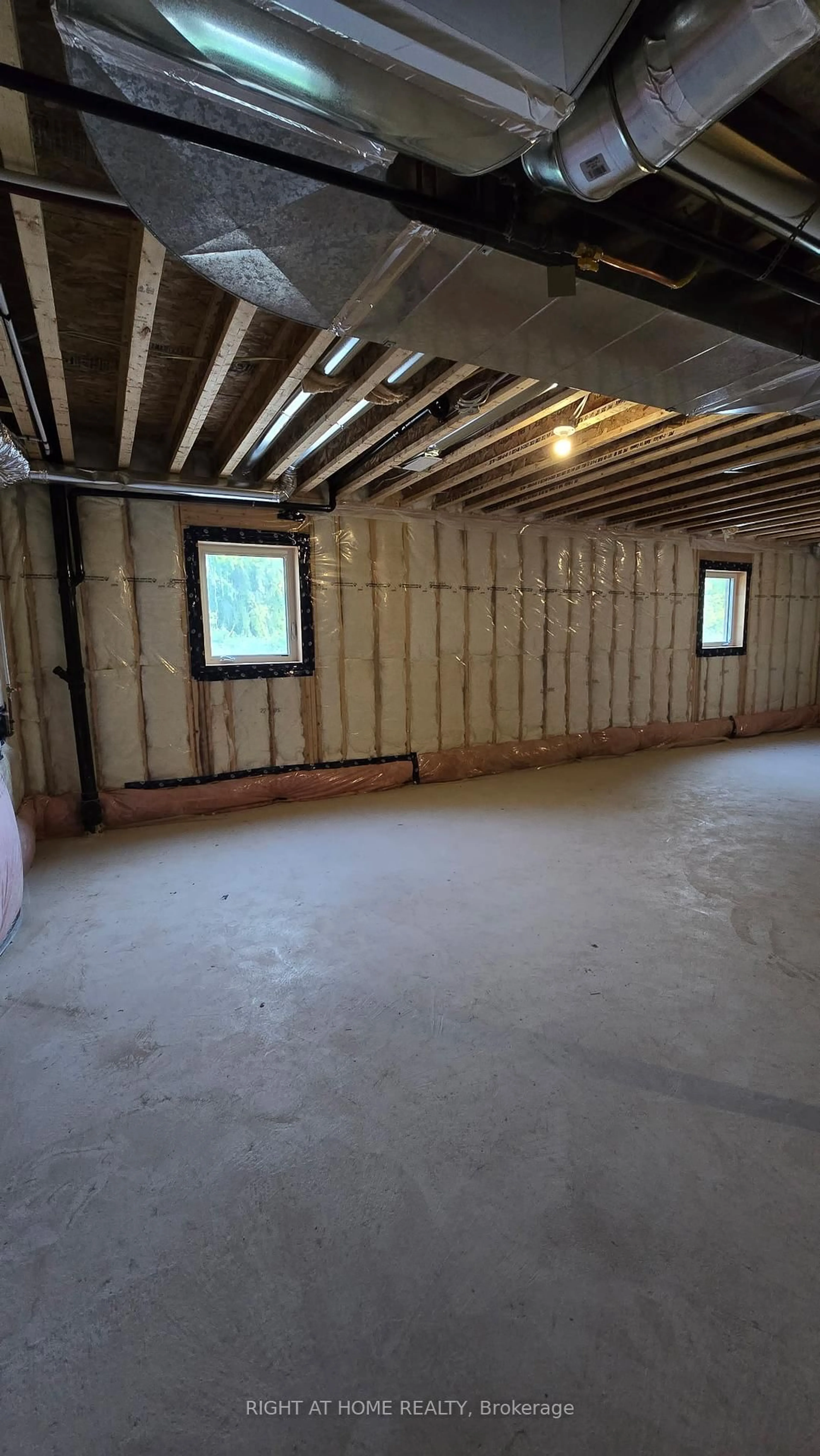 A pic of a room for 1286 Davis Loop, Innisfil Ontario L0L 1W0