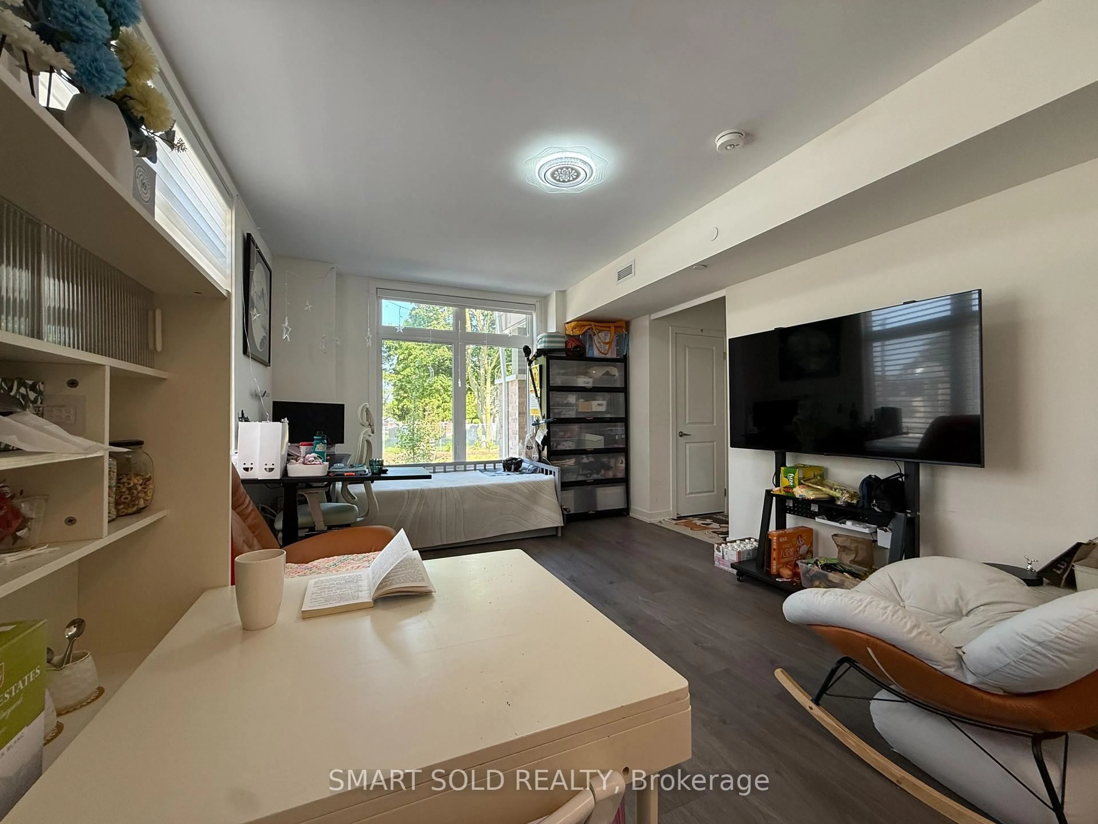 A pic of a room for 58 Elizabeth St #2201, Richmond Hill Ontario L4C 5W2