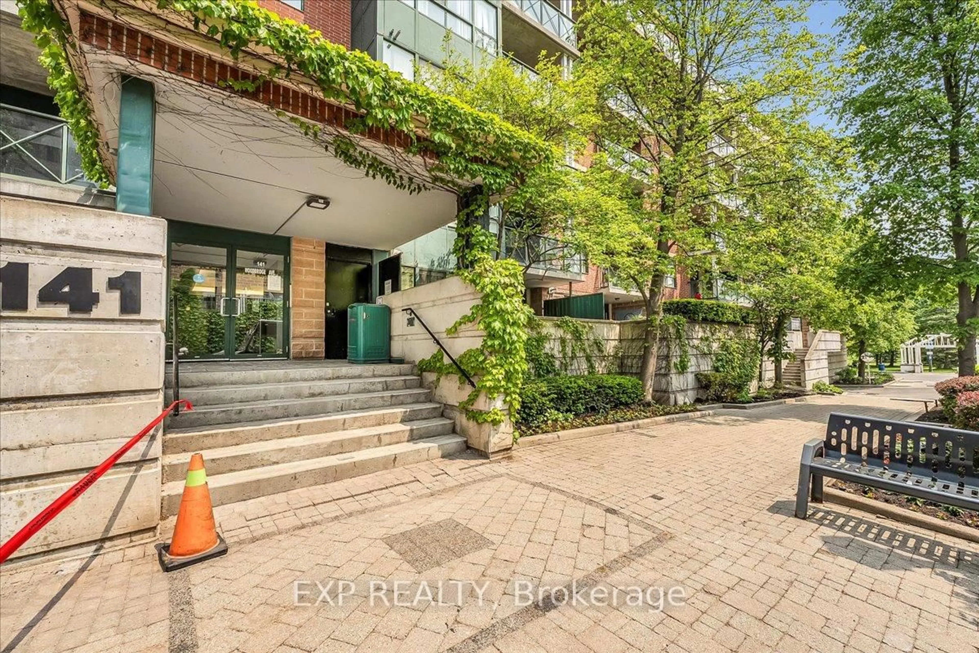 Unknown for 141 Woodbridge Ave #106, Vaughan Ontario L4L 9G6