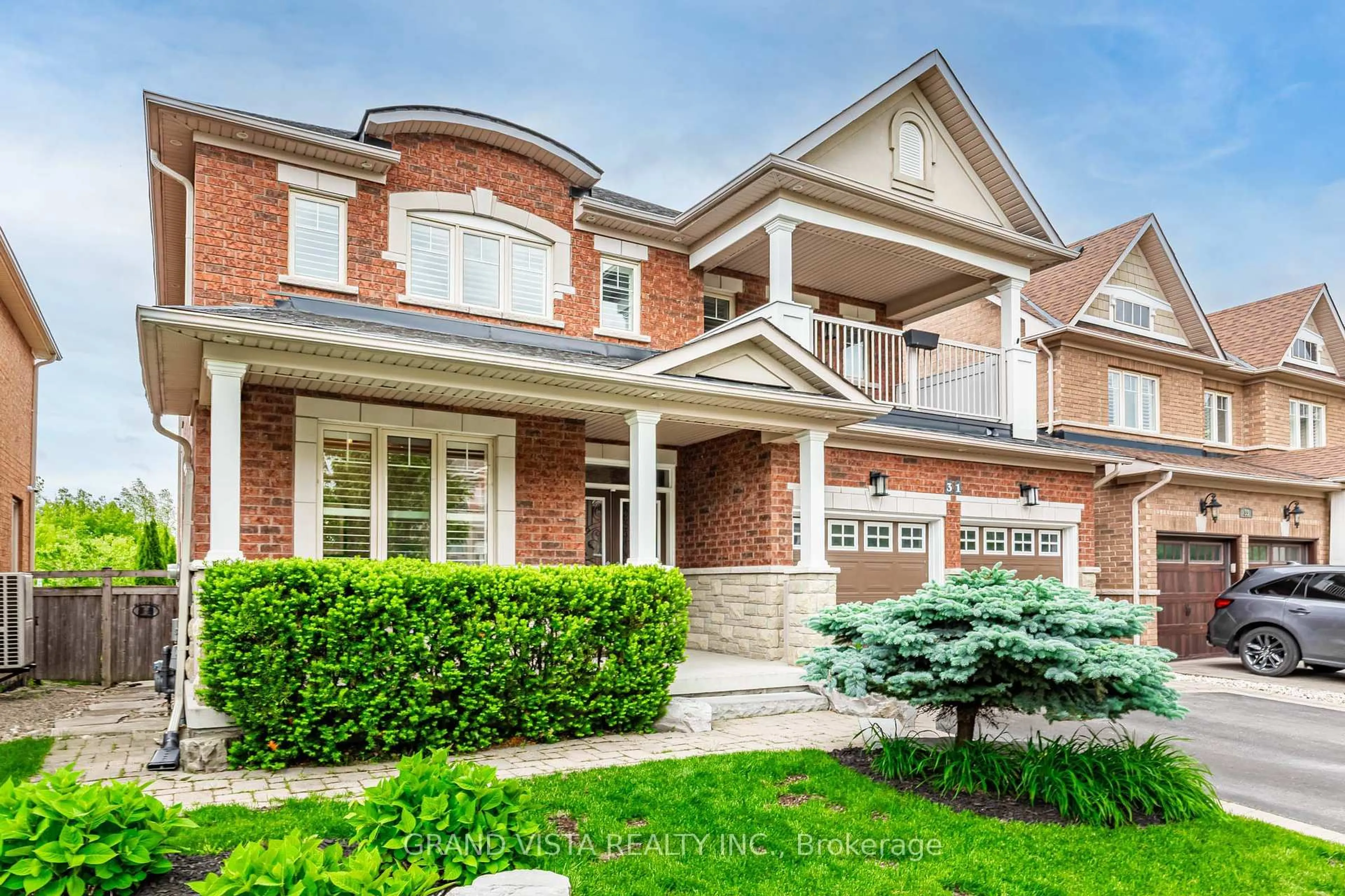 Home with brick exterior material, street for 31 Routledge Dr, Richmond Hill Ontario L4E 0C4