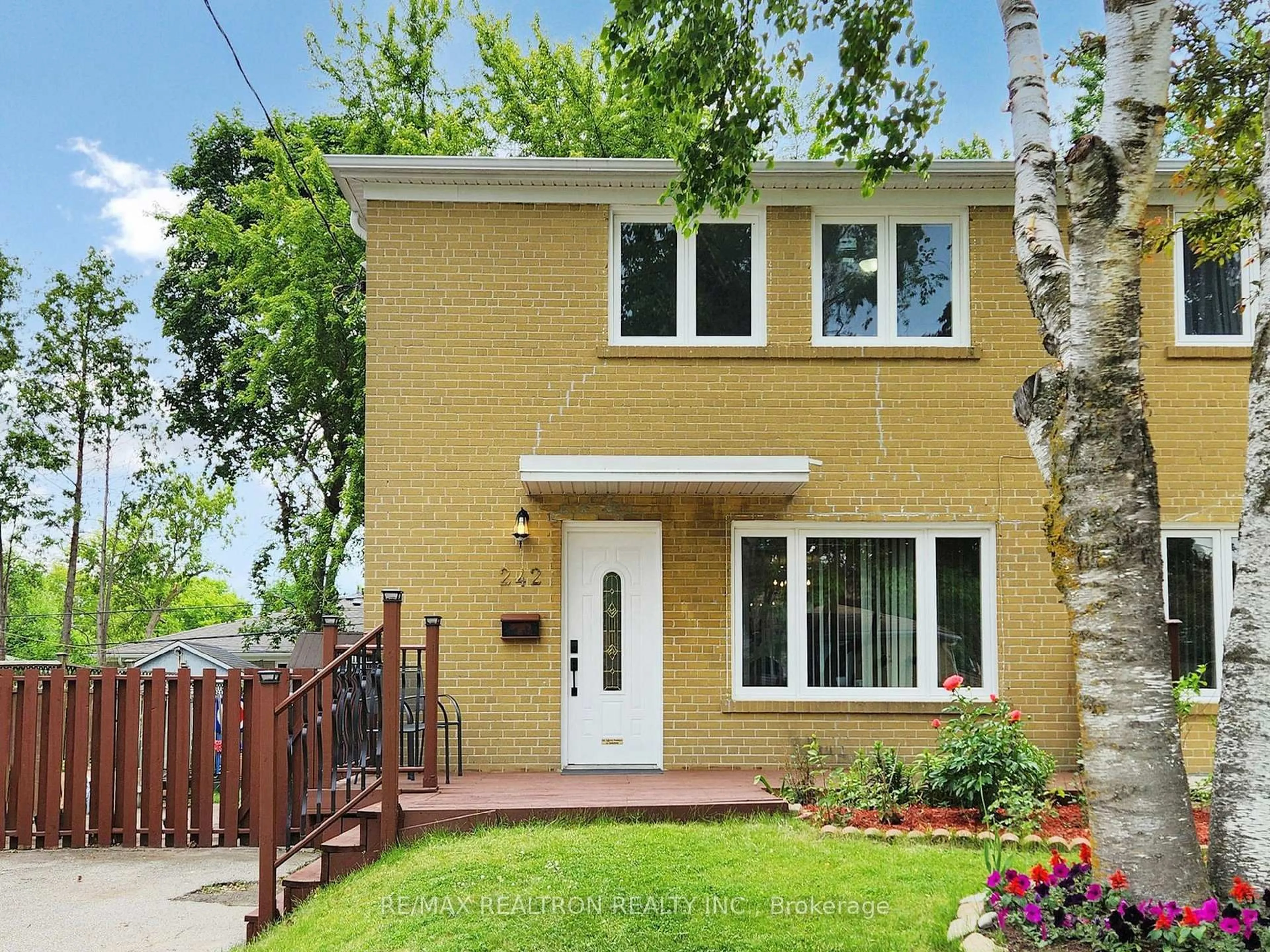 Home with brick exterior material, street for 242 Beechy Dr, Richmond Hill Ontario L4C 2X7