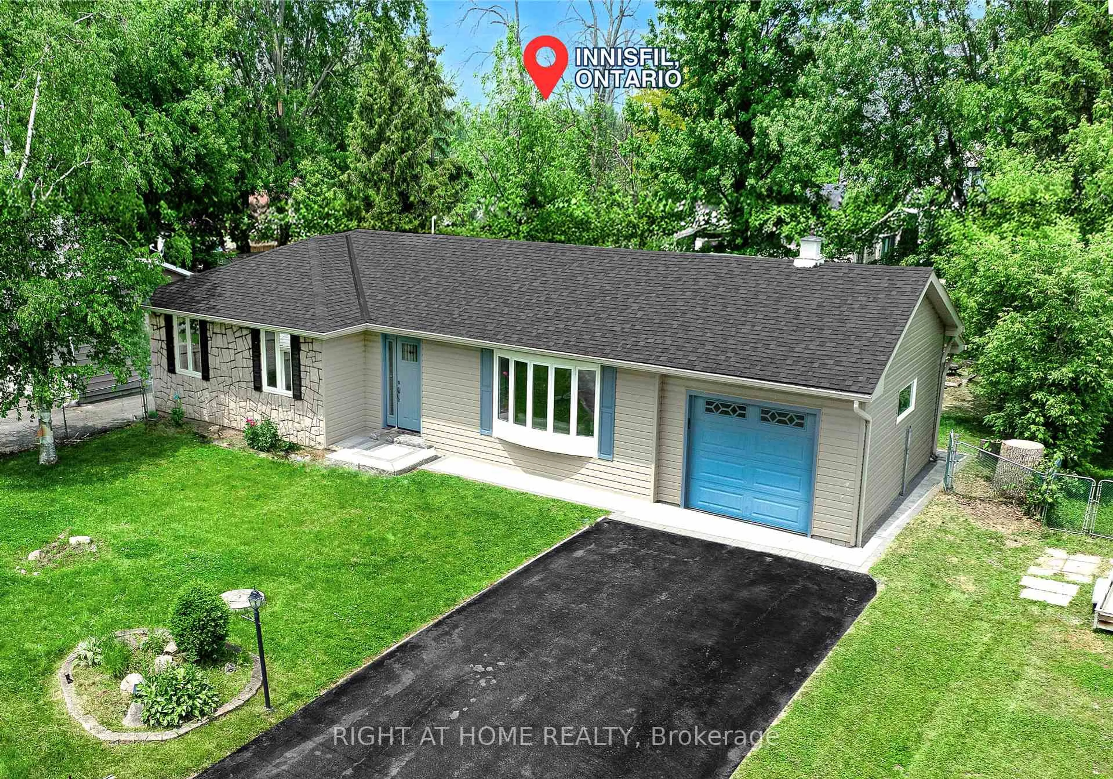 A pic from outside/outdoor area/front of a property/back of a property/a pic from drone, street for 1152 Birch Rd, Innisfil Ontario L0L 1R0