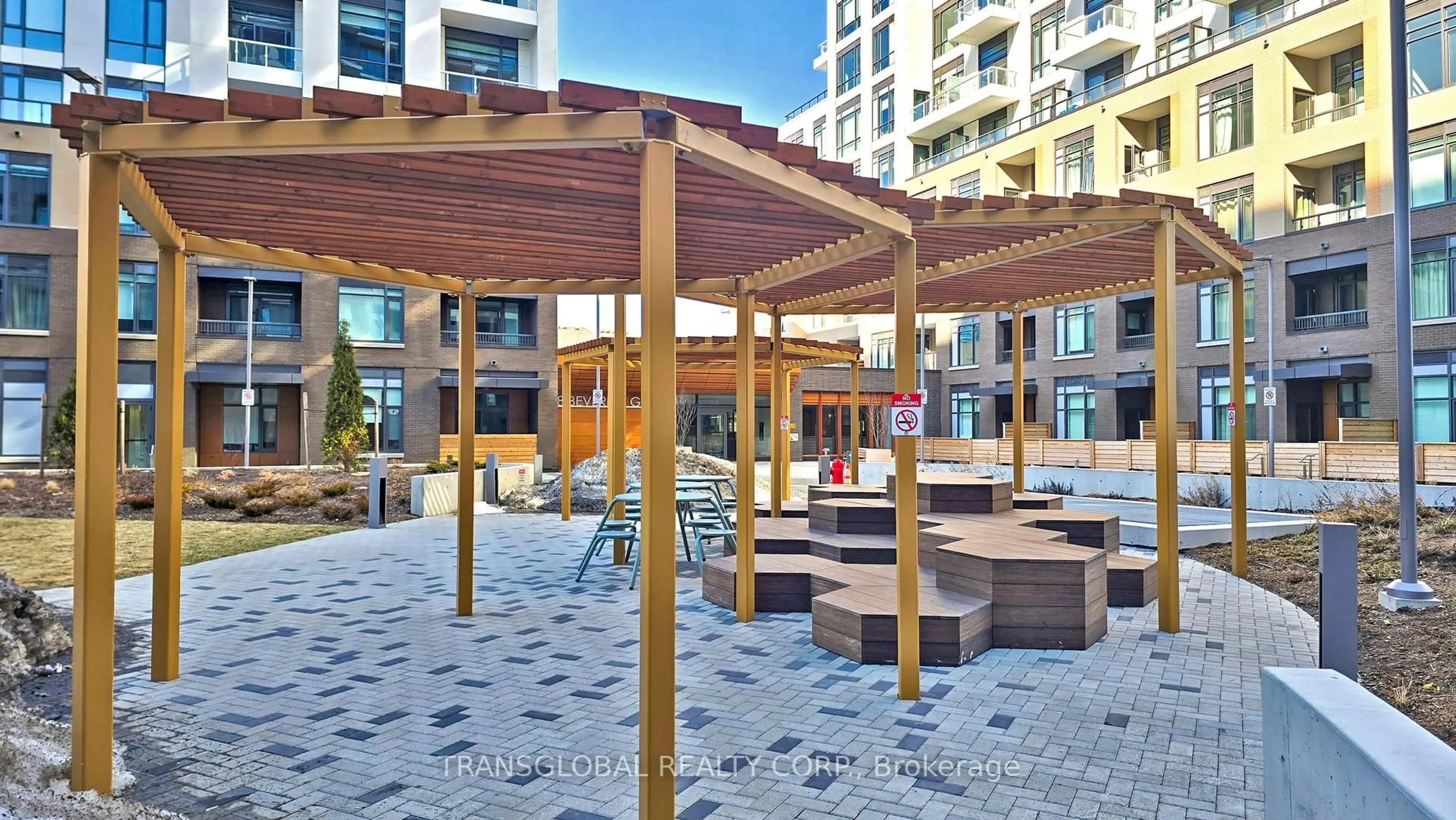 Patio, street for 7950 Bathurst St #202, Vaughan Ontario L4J 0L4