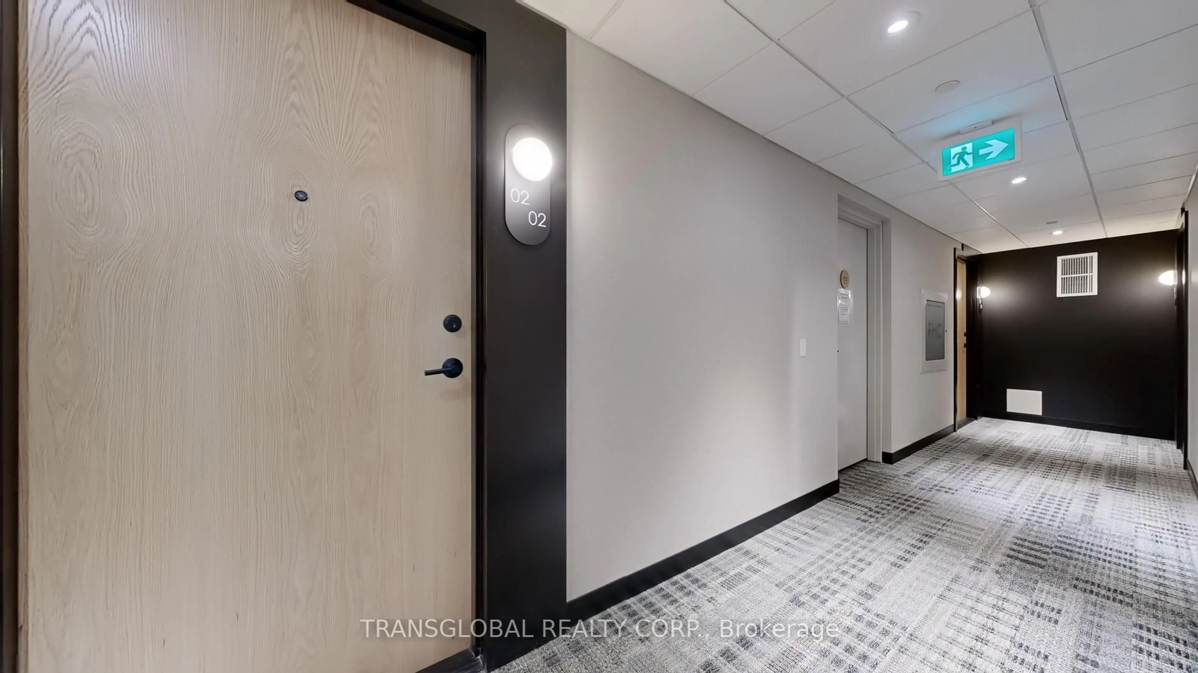 Indoor foyer for 7950 Bathurst St #202, Vaughan Ontario L4J 0L4