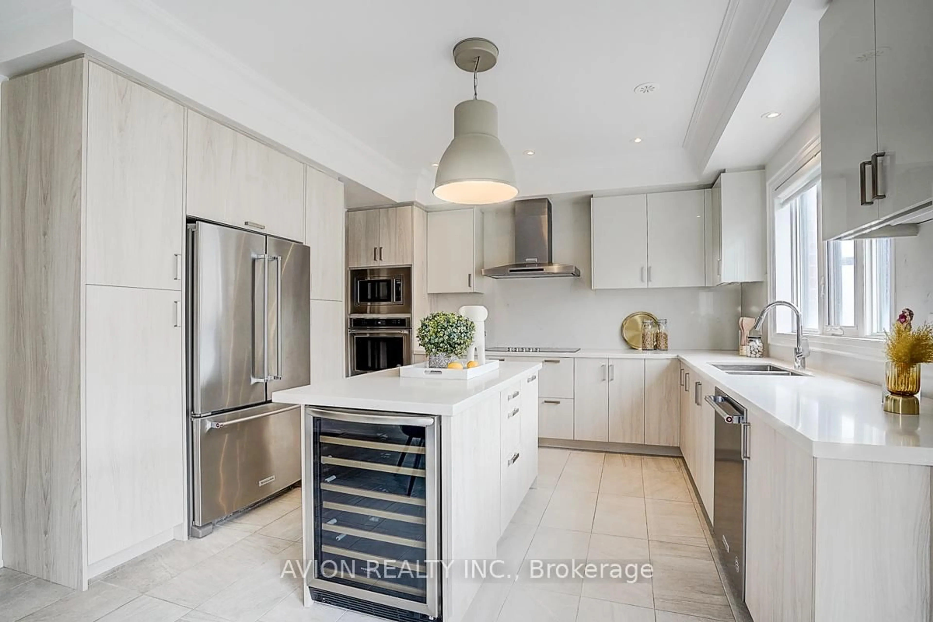 Contemporary kitchen, ceramic/tile floor for 15 Gandhi Lane, Markham Ontario L3T 0G4