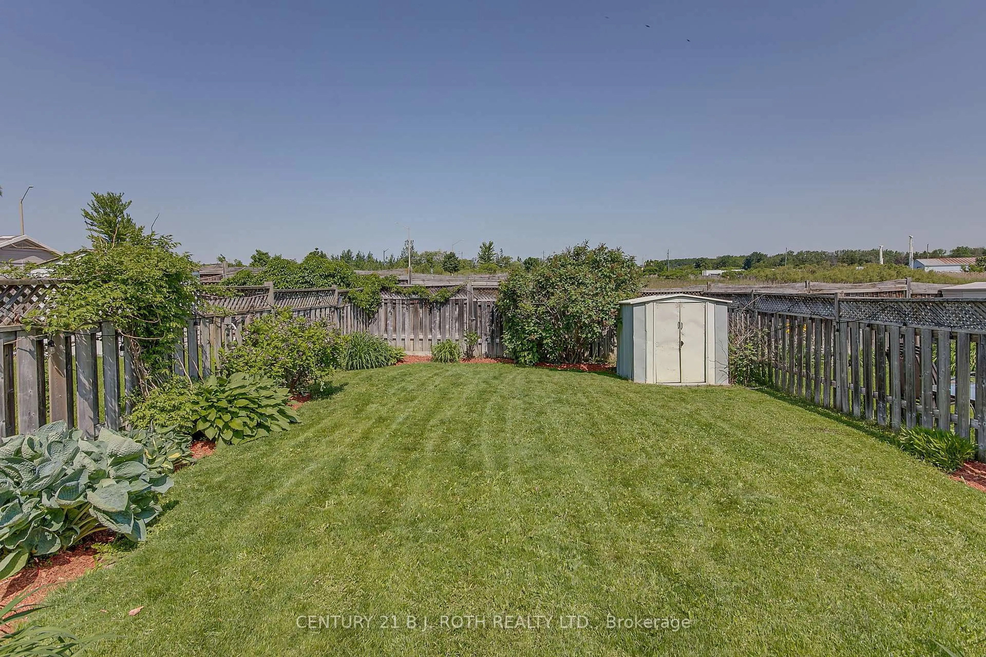 A pic from outside/outdoor area/front of a property/back of a property/a pic from drone, water/lake/river/ocean view for 1192 Booth Ave, Innisfil Ontario L9S 4W1