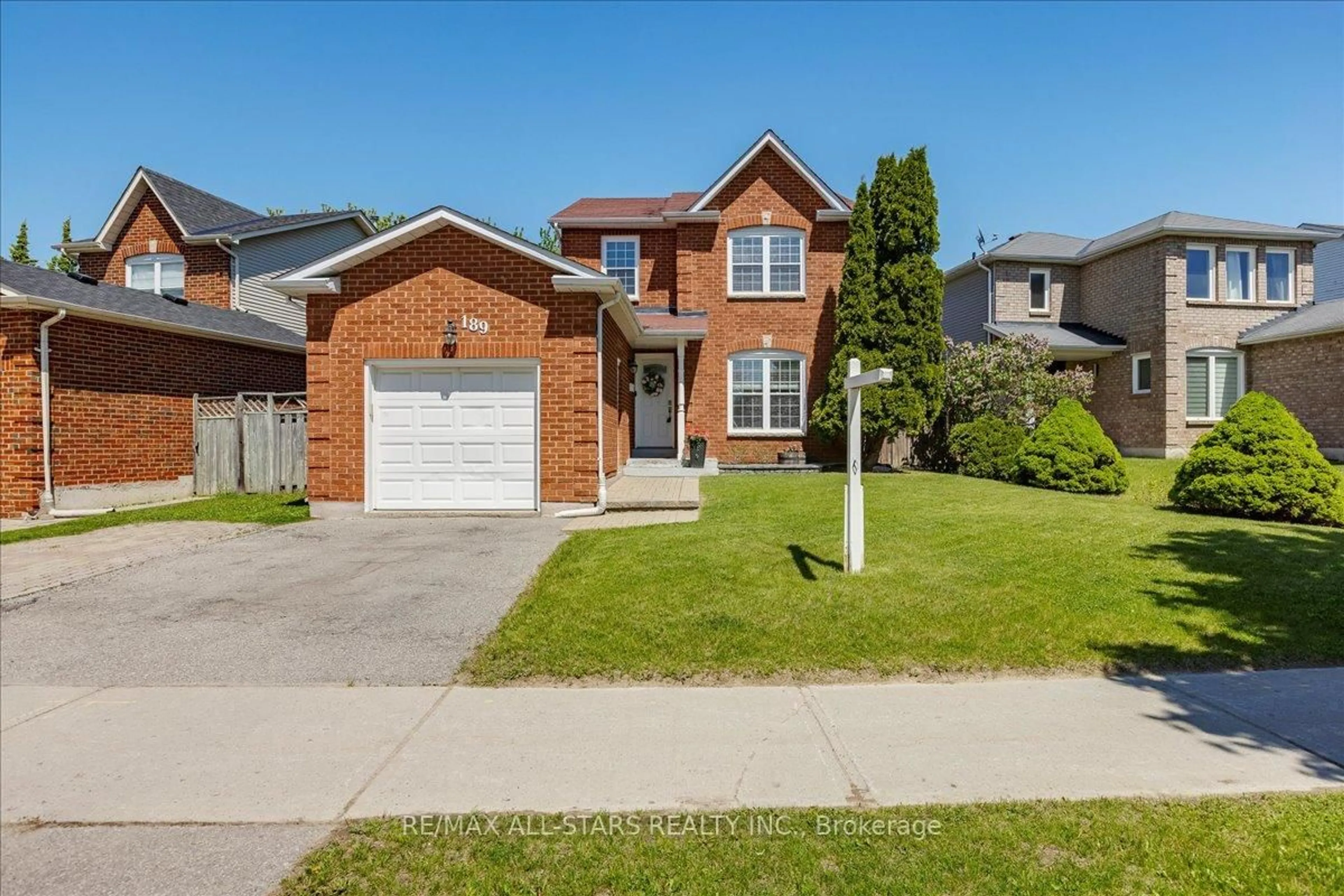 Home with brick exterior material, street for 189 Carrick Ave, Georgina Ontario L4P 3P1