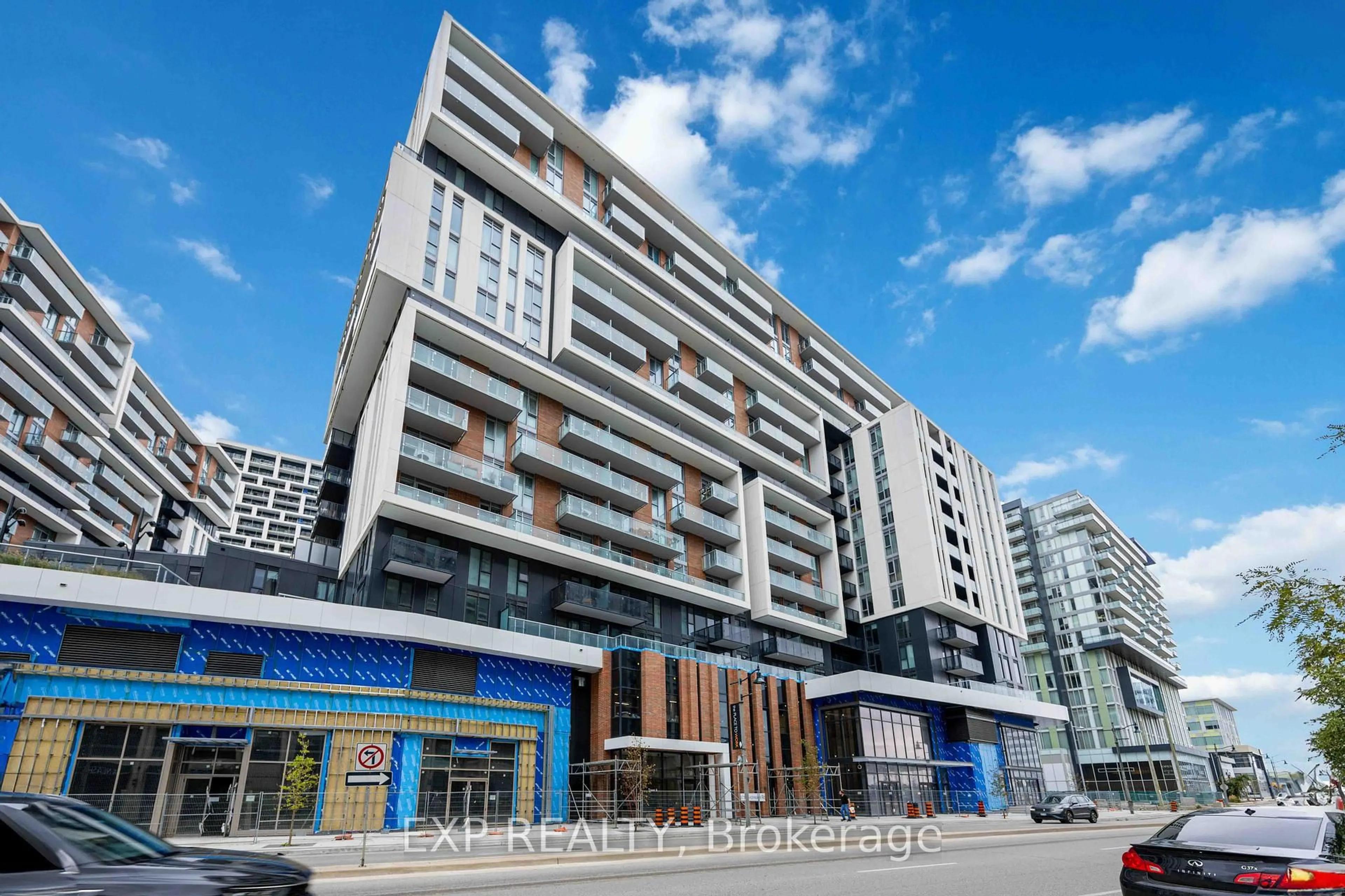 Indoor foyer for 8119 Birchmount Rd #1806, Markham Ontario L6G 0E3