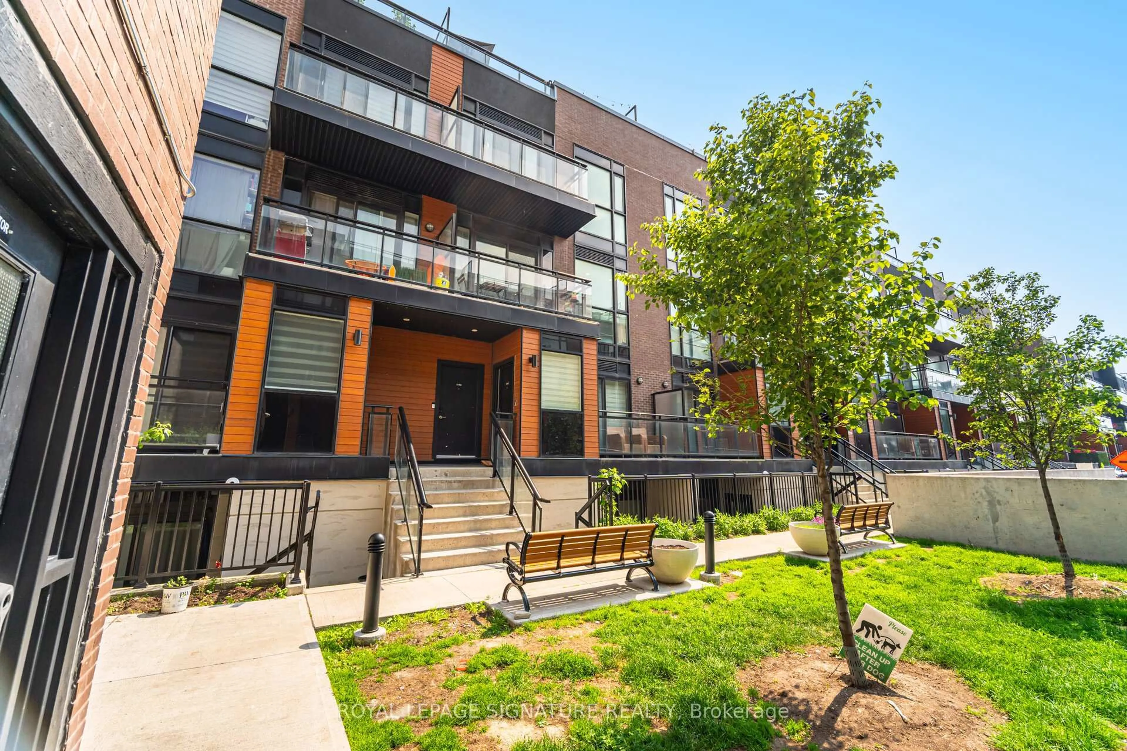 Patio, street for 5289 Highway 7 #D-603, Vaughan Ontario L4L 1T4