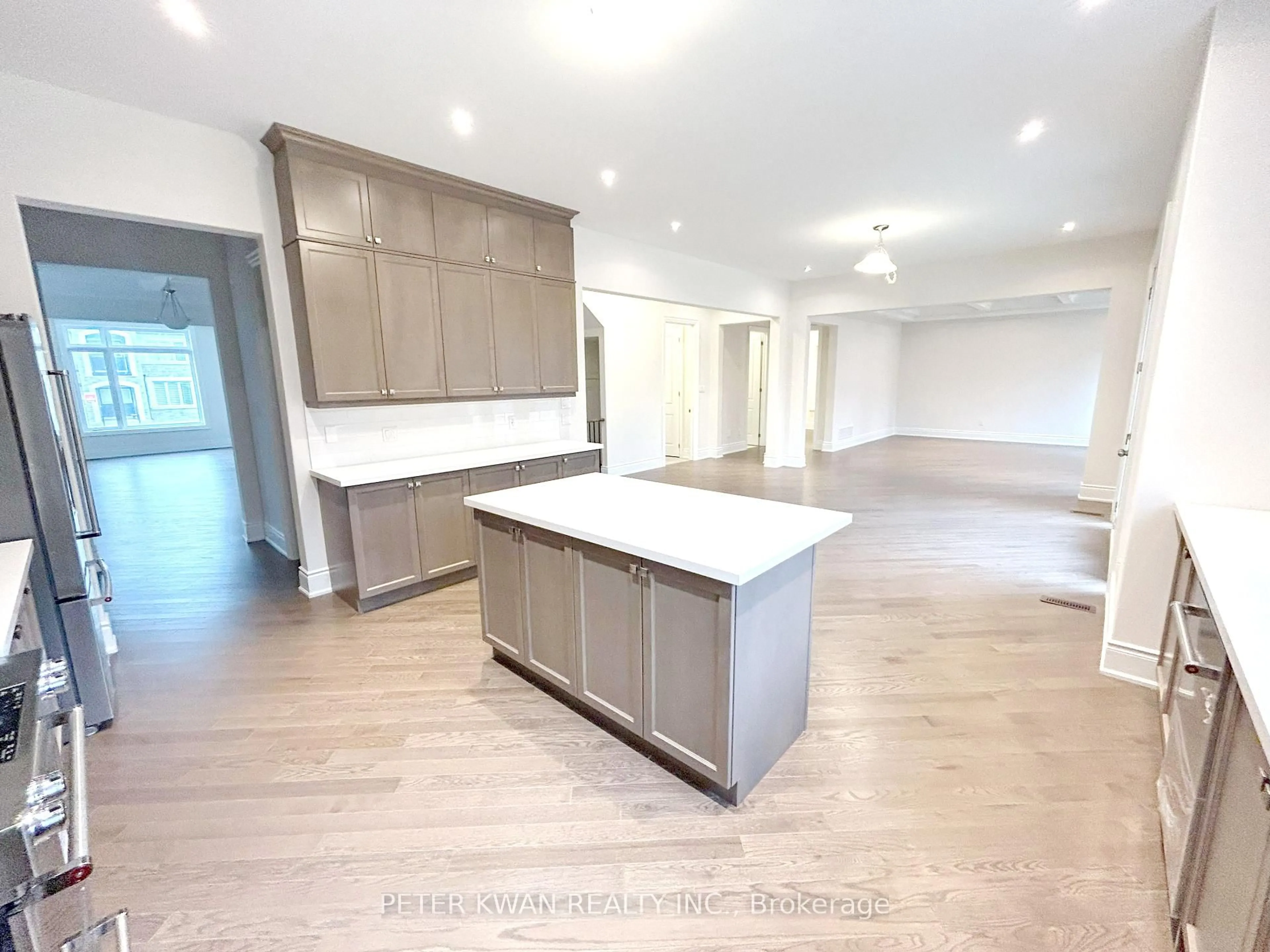 Open concept kitchen, unknown for 78 Silk Twist Dr, East Gwillimbury Ontario L9N 0W4