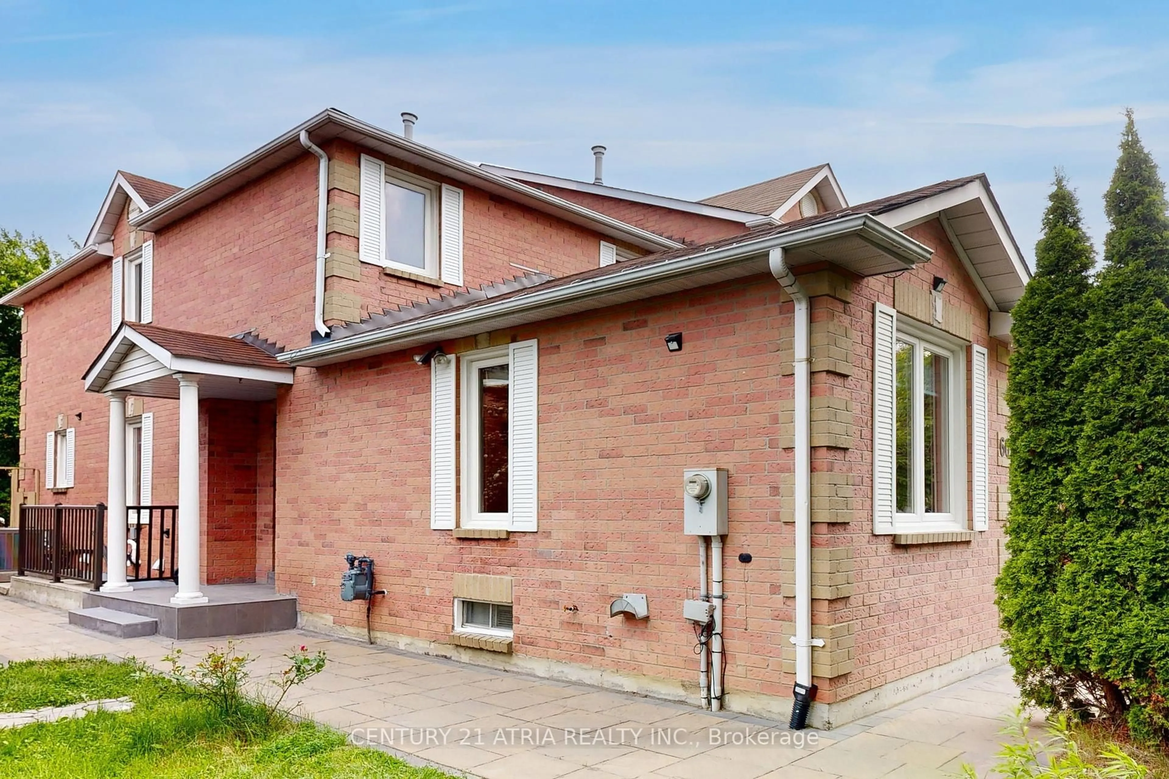 Home with brick exterior material, street for 60 Steepleview Cres, Richmond Hill Ontario L4C 9R3