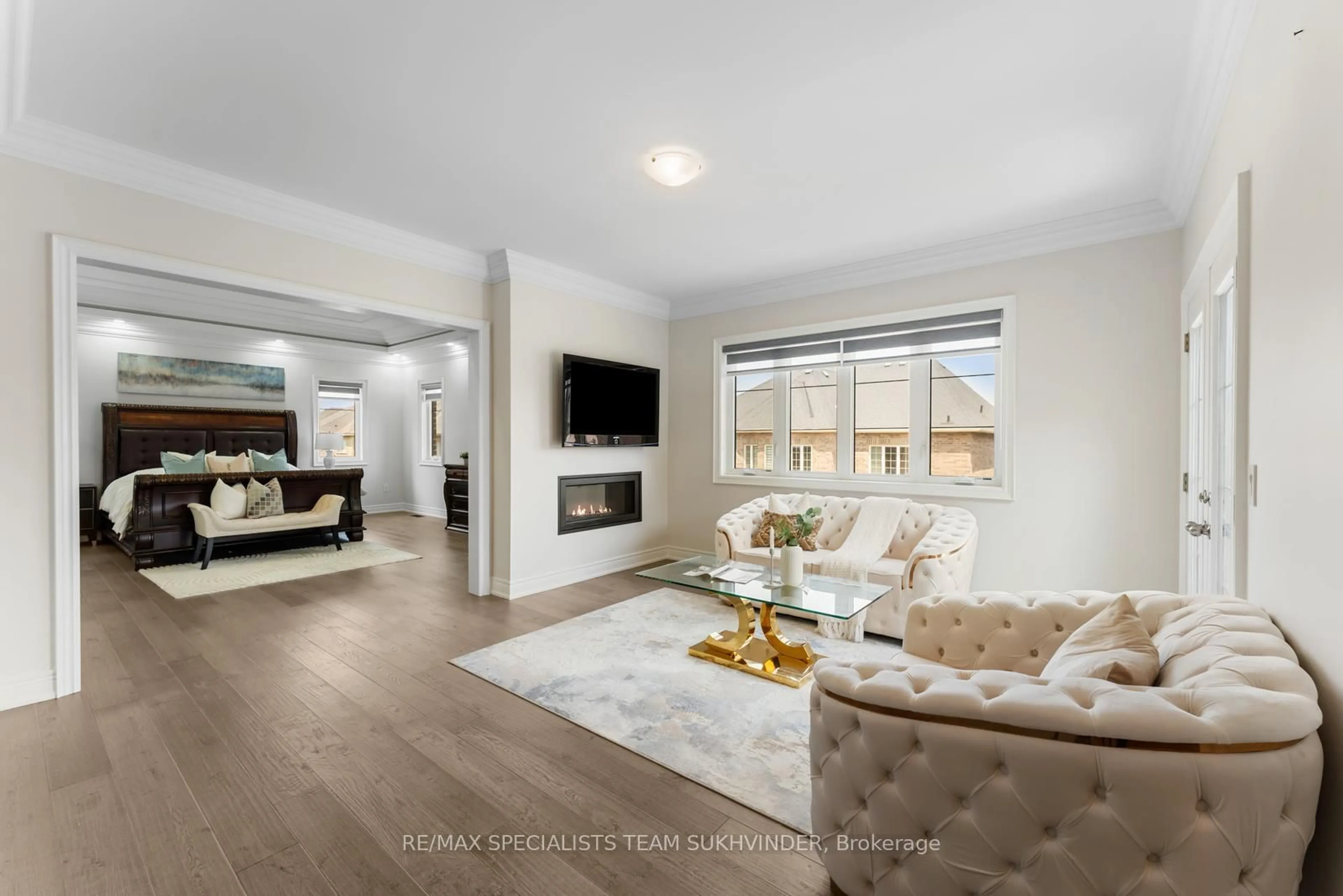 Living room with furniture, unknown for 50 Appleyard Ave, Vaughan Ontario L4H 4A3