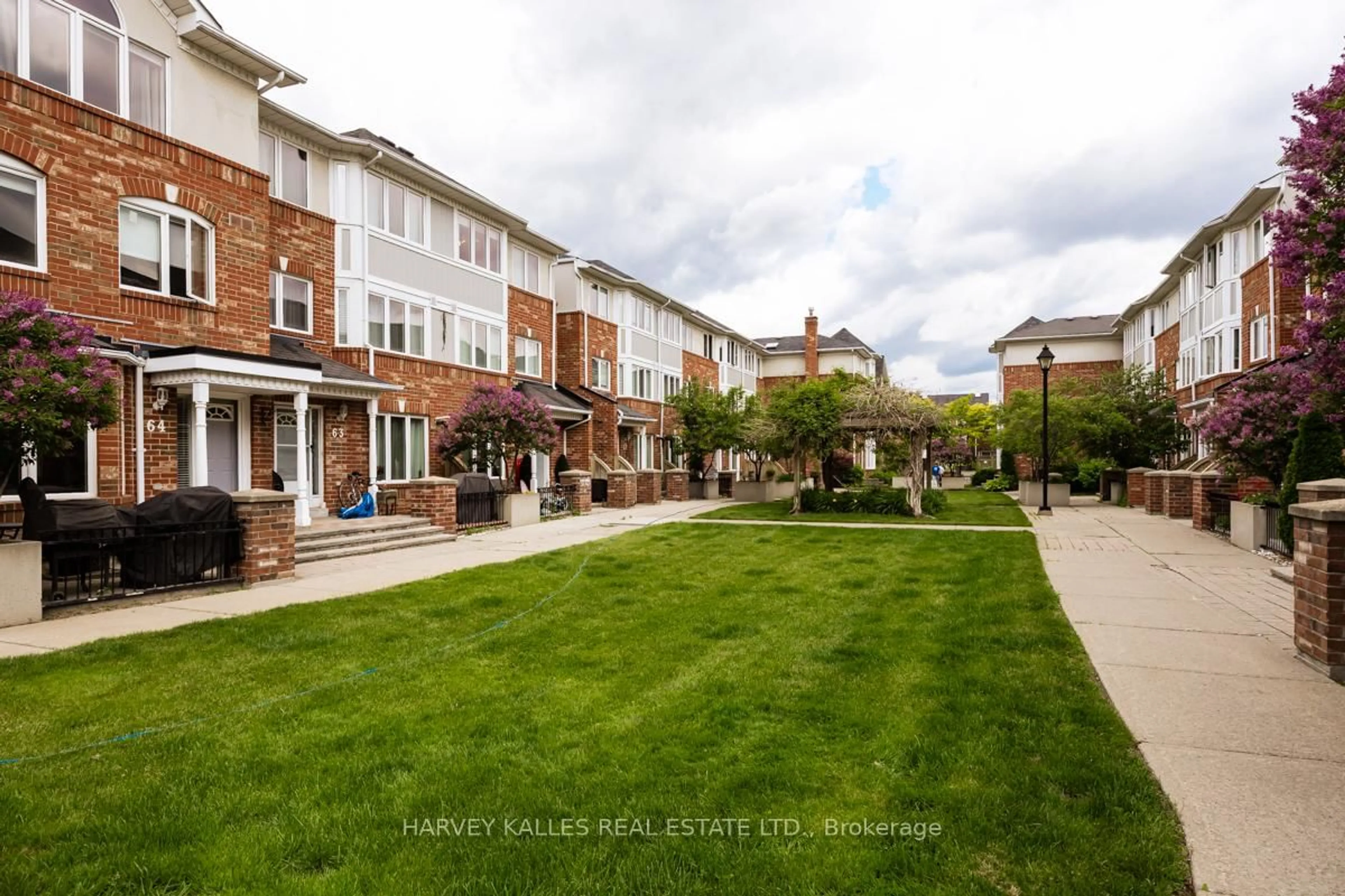 Unknown for 18 Clark Ave #64, Vaughan Ontario L4J 8H1