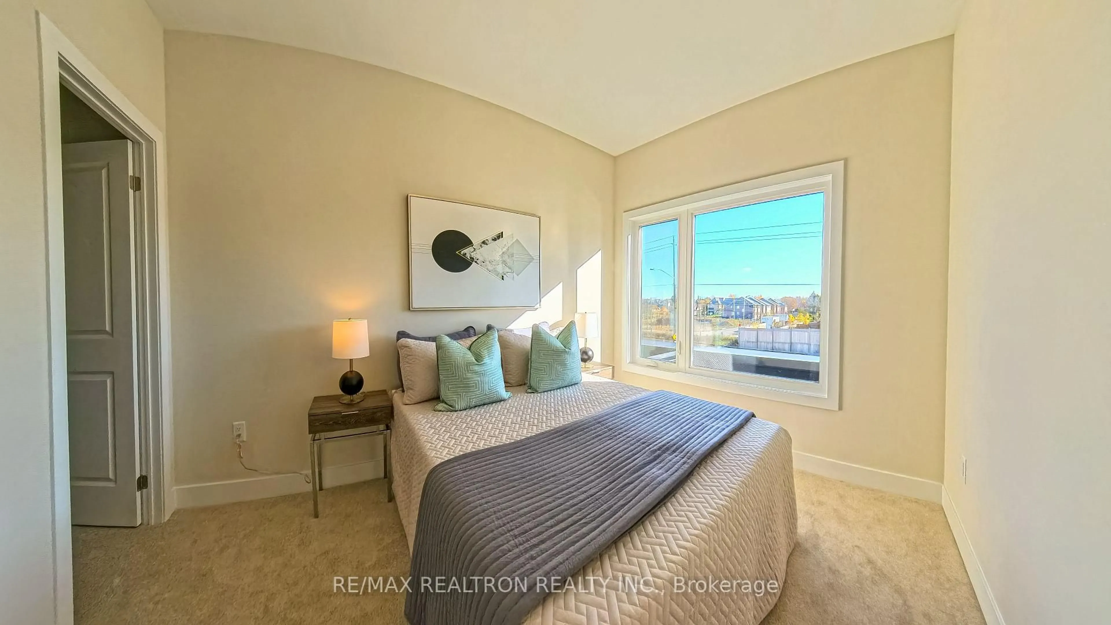 A pic of a room for 342 King Rd, Richmond Hill Ontario L4E 2X5