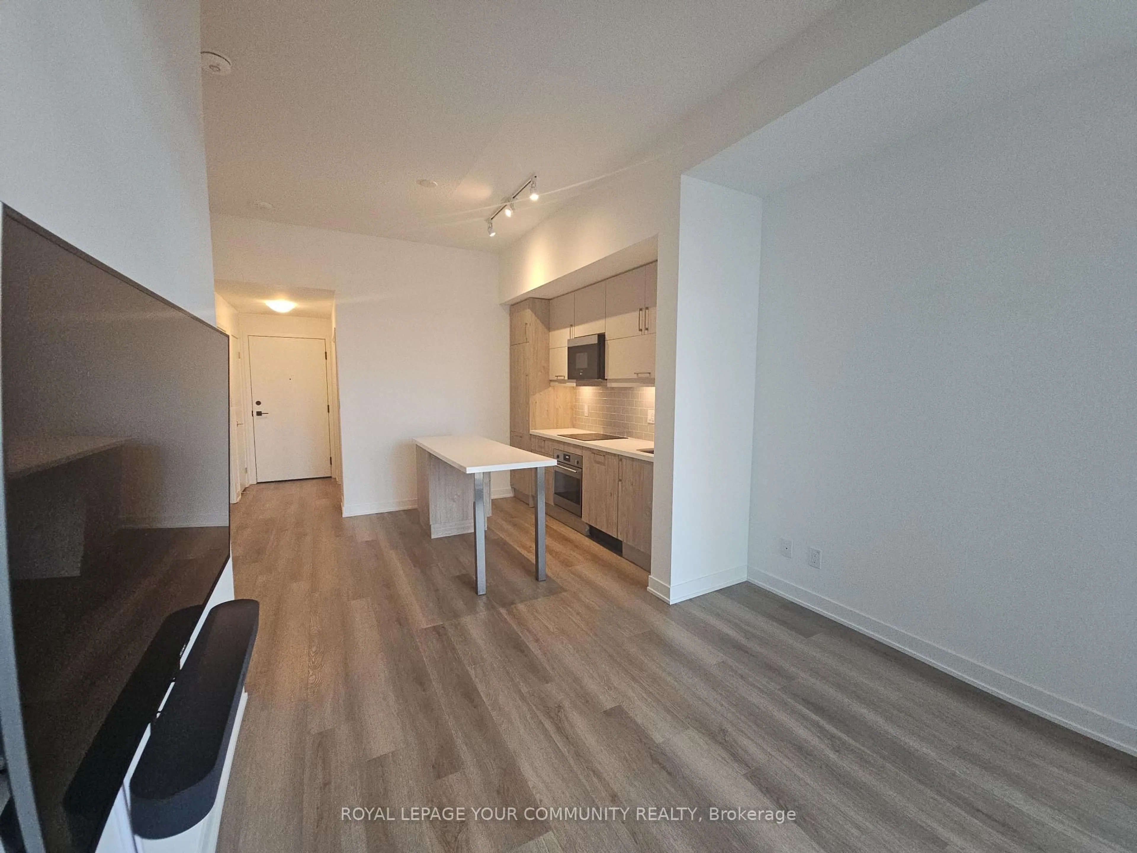 A pic of a room for 8119 Birchmount Rd #1004, Markham Ontario L6G 0H5