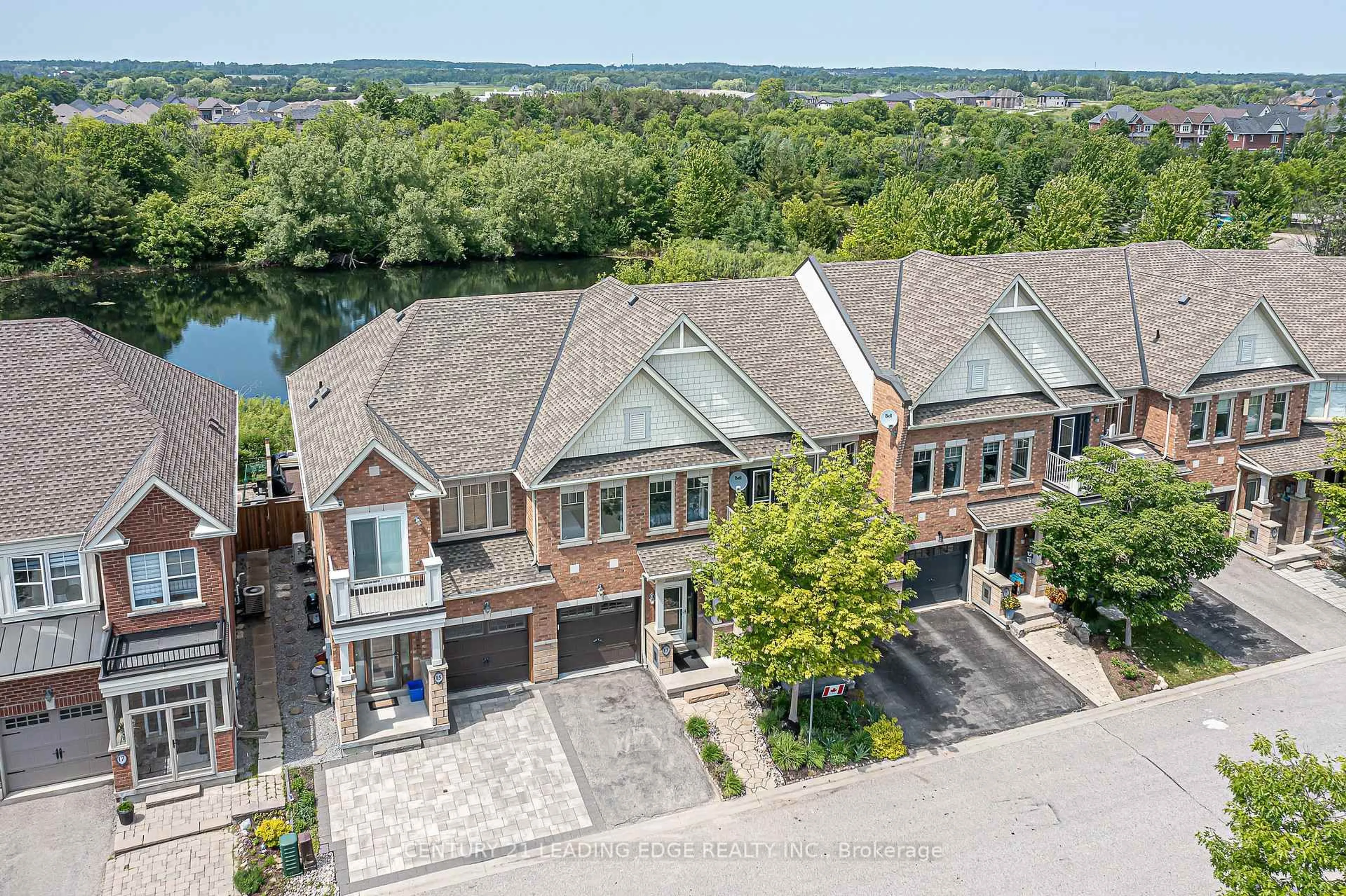 A pic from outside/outdoor area/front of a property/back of a property/a pic from drone, water/lake/river/ocean view for 13 LODESTONE Lane, Whitchurch-Stouffville Ontario L4A 0W6