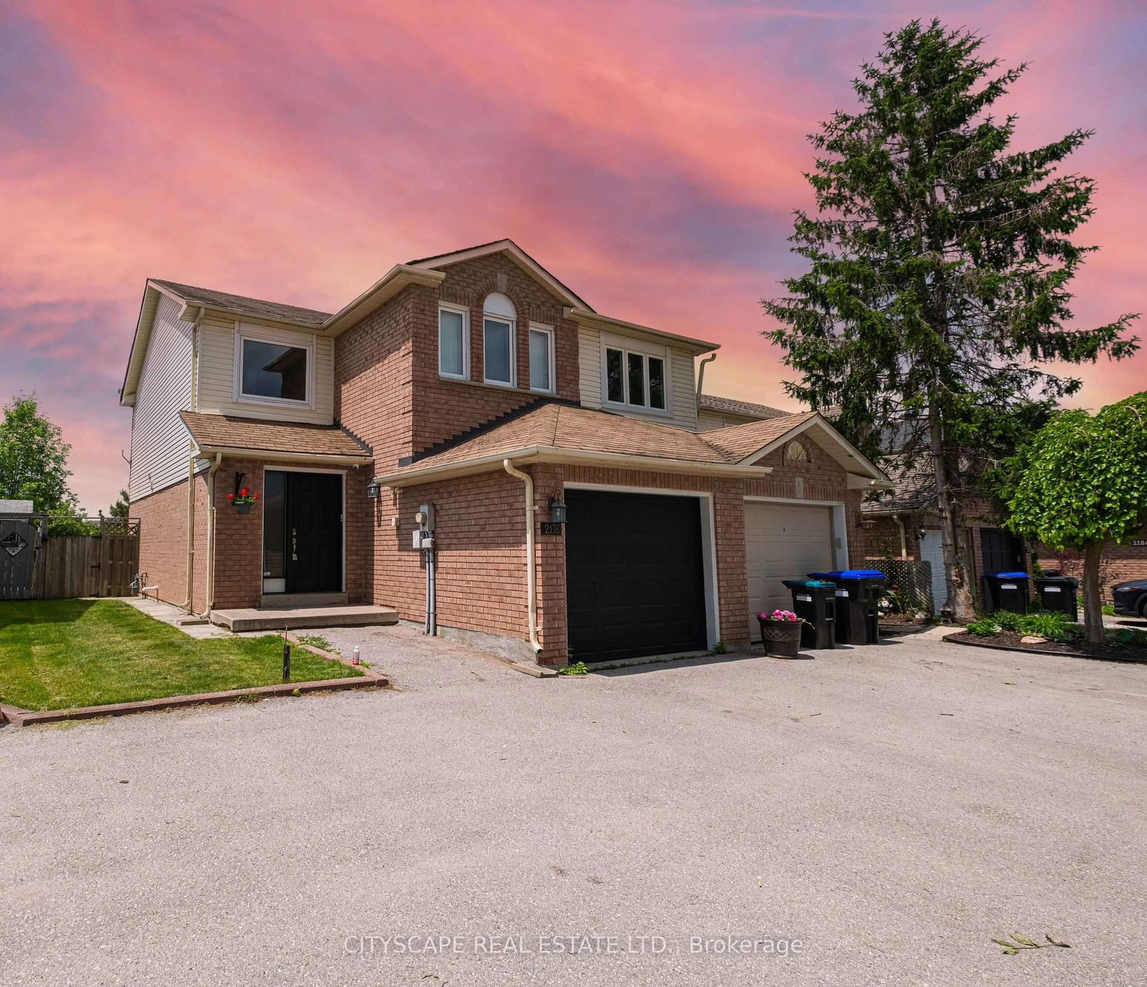 A pic from outside/outdoor area/front of a property/back of a property/a pic from drone, street for 2176 Ferguson St, Innisfil Ontario L9S 1X6
