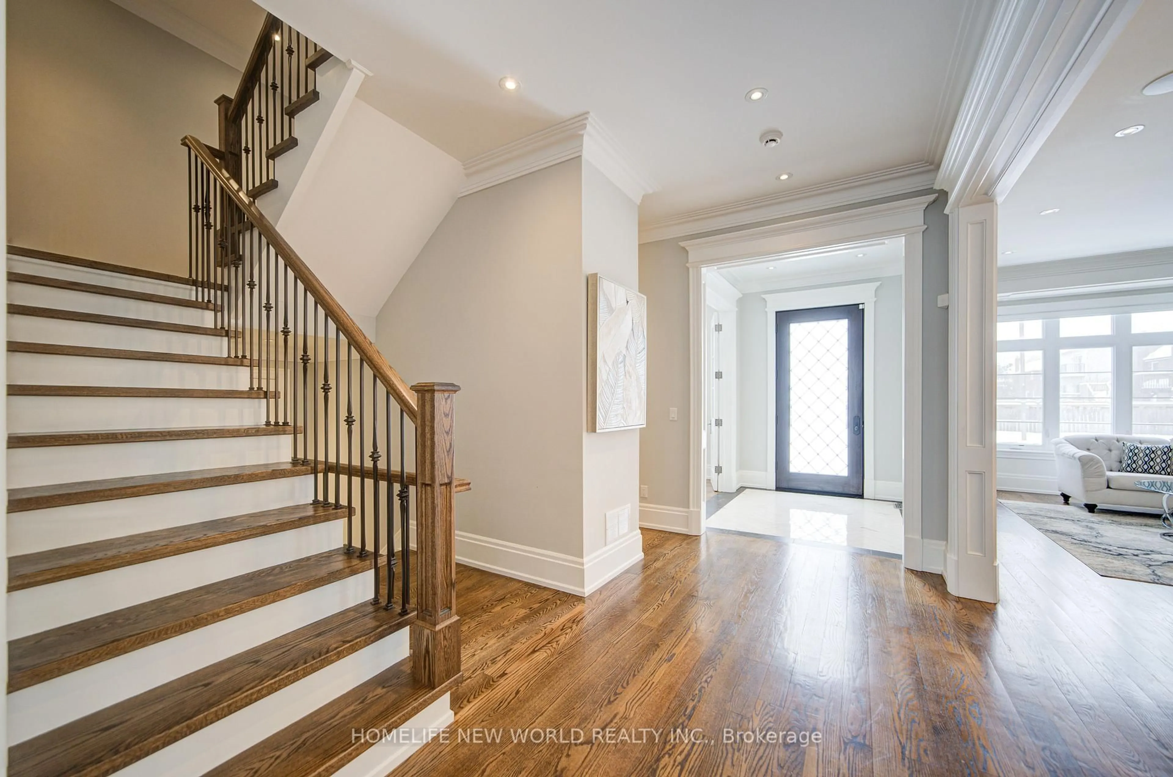 Indoor entryway for 25 Payson Ave, Vaughan Ontario L4J 8K1
