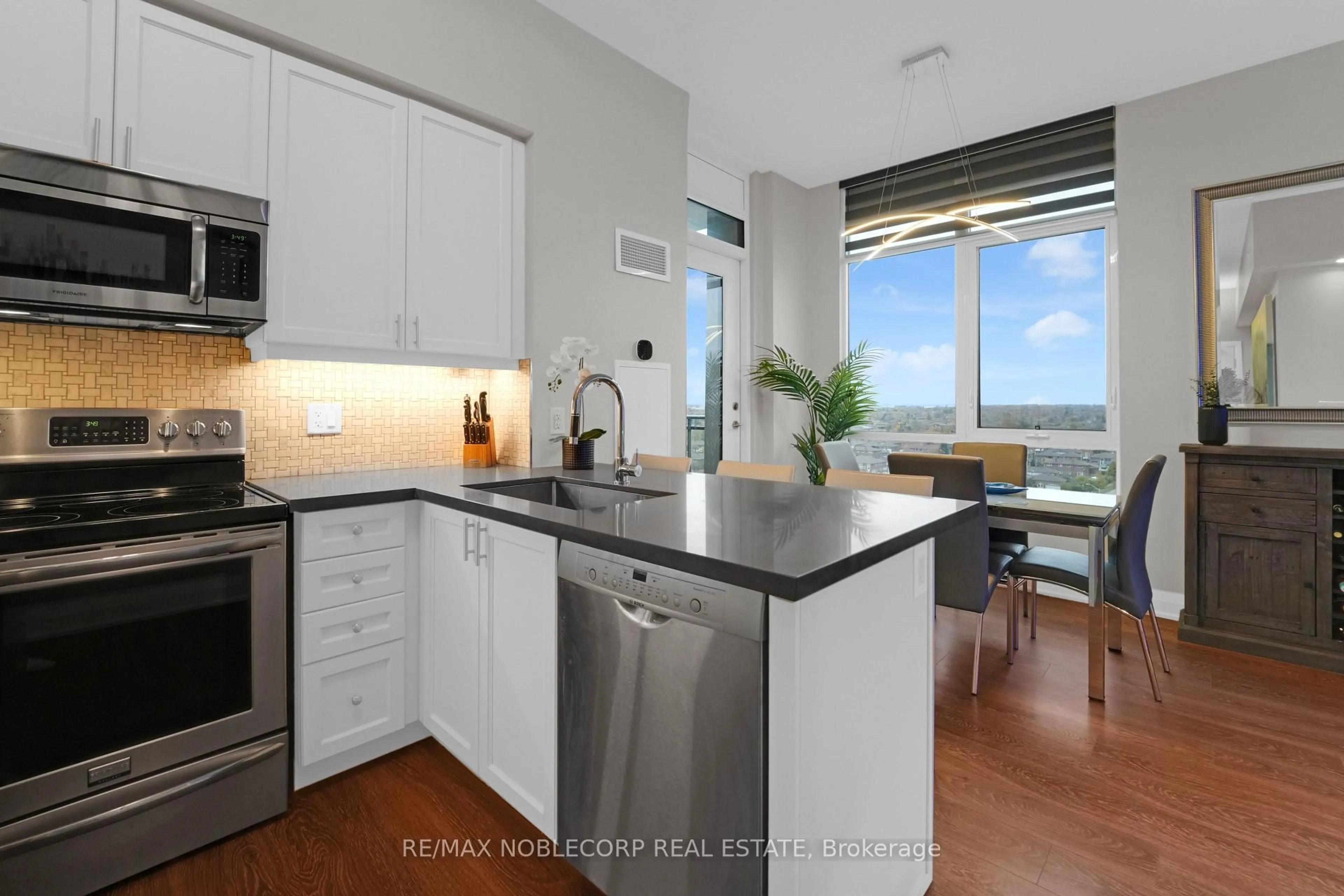 Unknown for 12 Woodstream Blvd #1015, Vaughan Ontario L4L 8C4