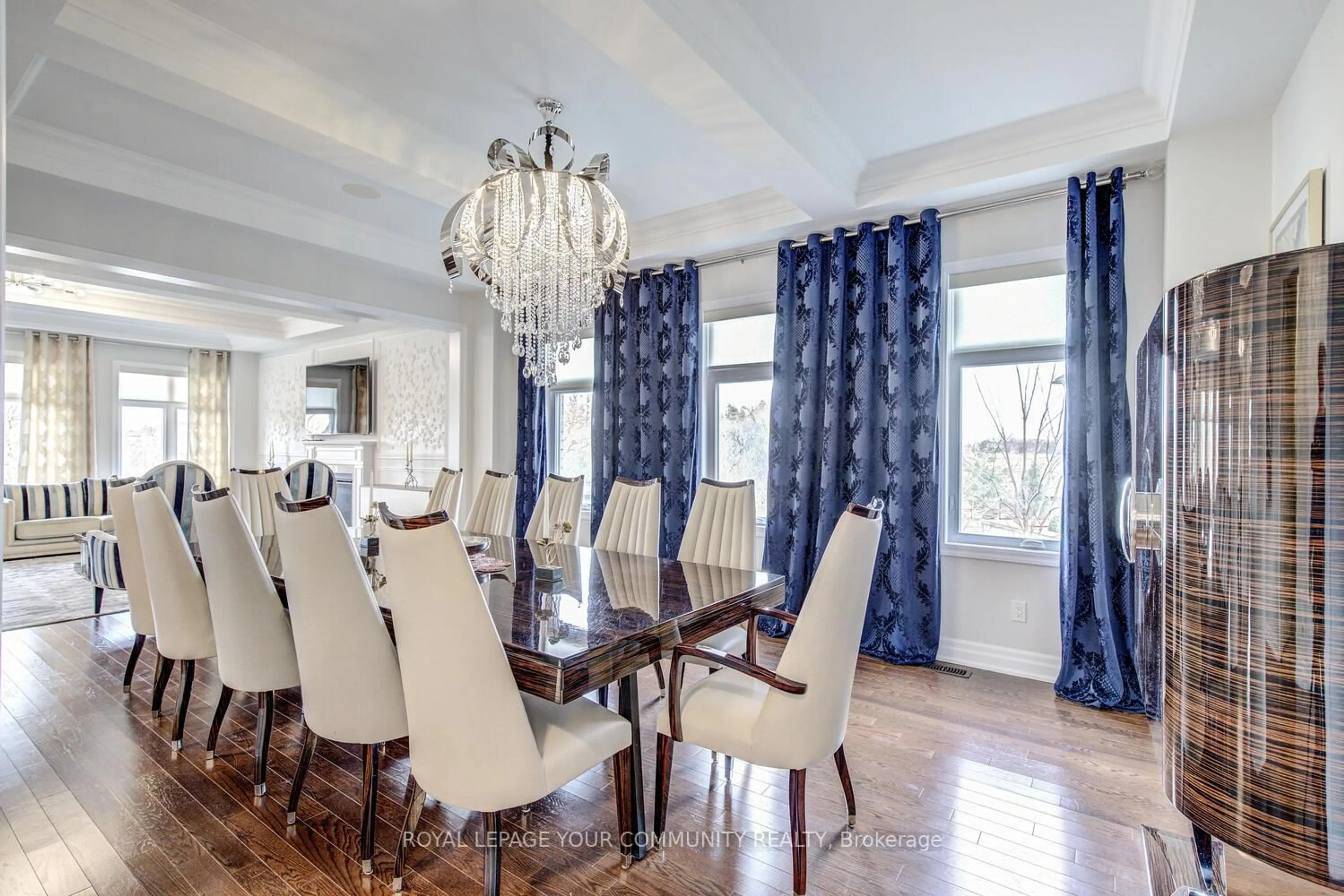 Dining room, unknown for 56 Ria Crt, King Ontario L7B 0N5