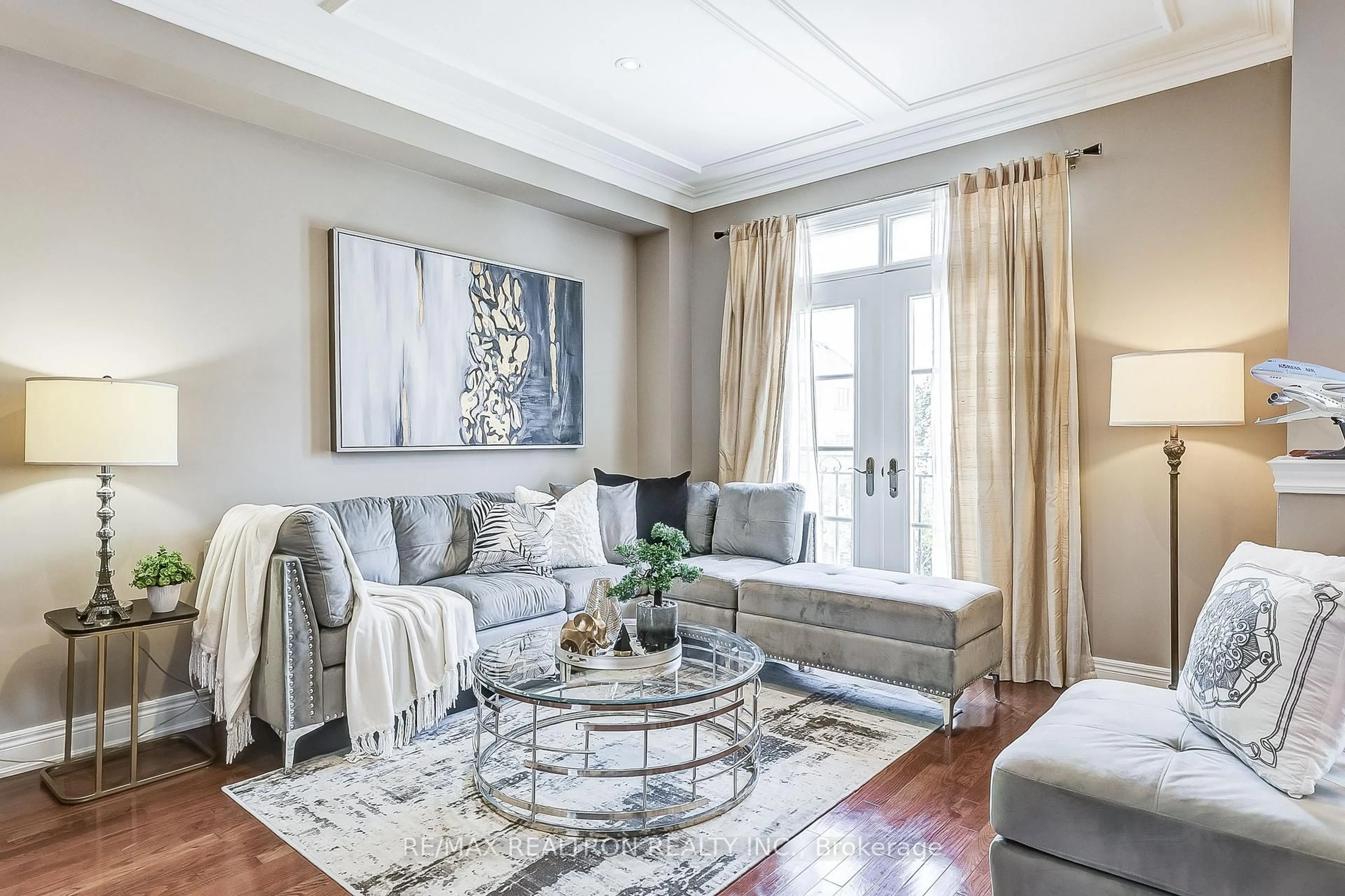 Living room with furniture, unknown for 61 Golden Spruce Lane, Vaughan Ontario L6A 0C4