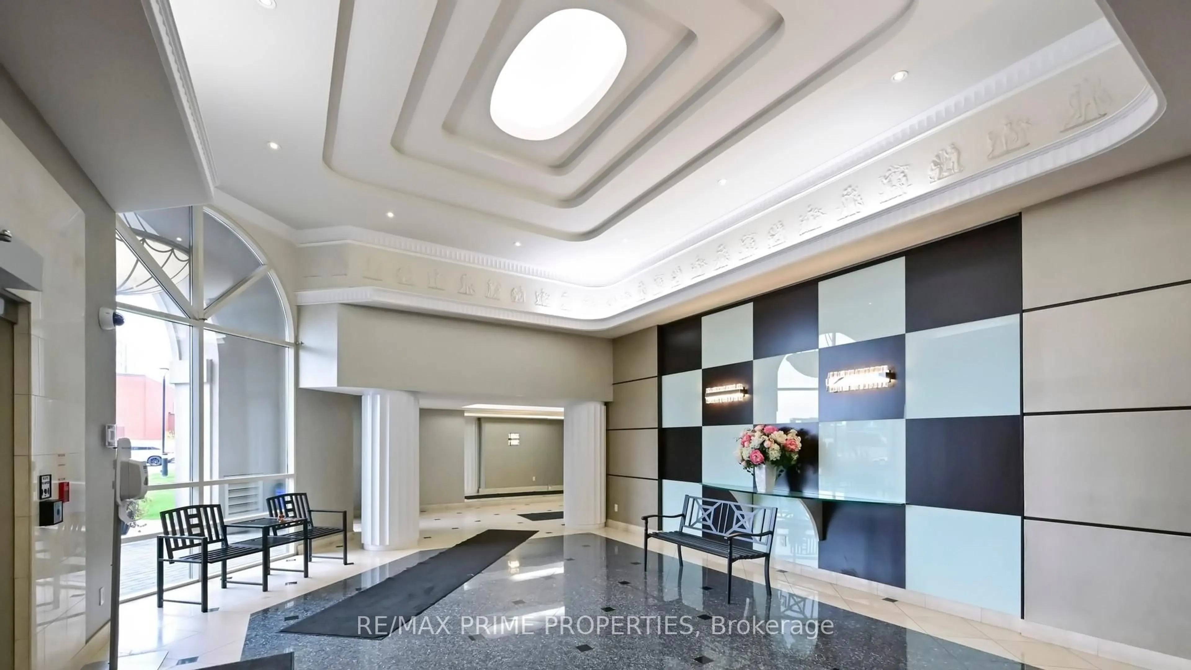 Lobby for 9015 Leslie St #301, Richmond Hill Ontario L4B 4J8