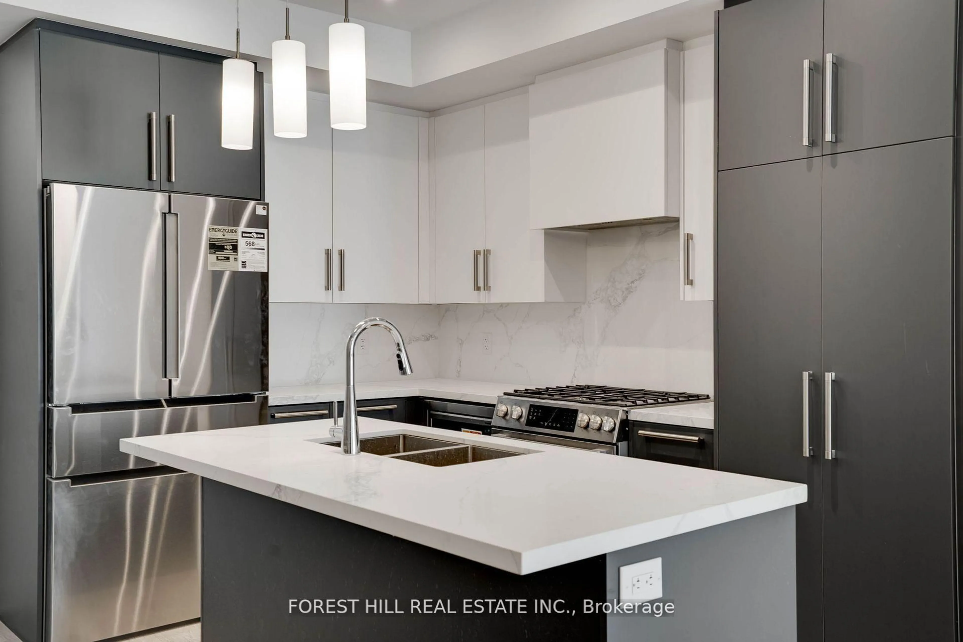 Contemporary kitchen, unknown for 16 Chesley St, Vaughan Ontario L4J 0M1