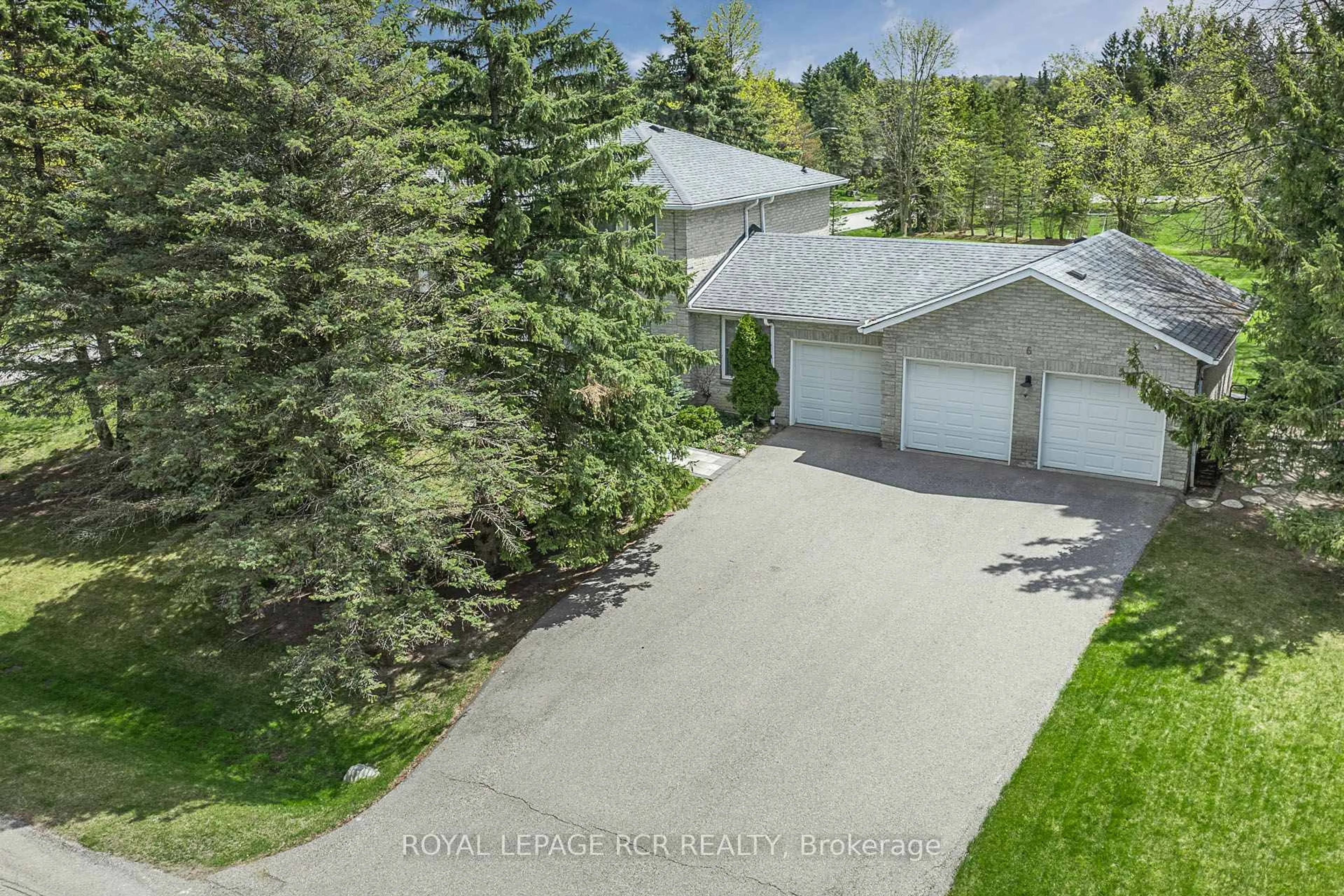 A pic from outside/outdoor area/front of a property/back of a property/a pic from drone, unknown for 6 Marjorie Dr, Whitchurch-Stouffville Ontario L4A 2C8