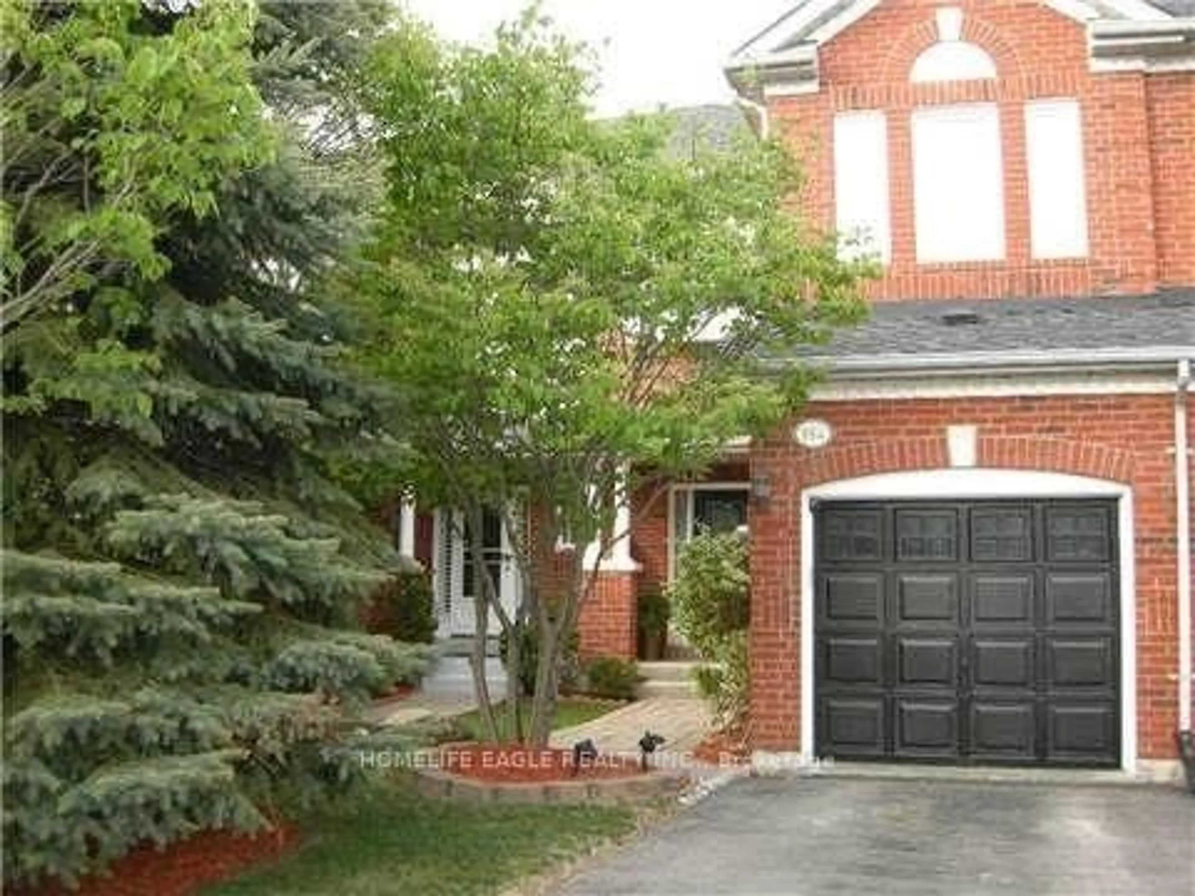 Home with brick exterior material, street for 184 Denise Circ, Newmarket Ontario L3X 2K2