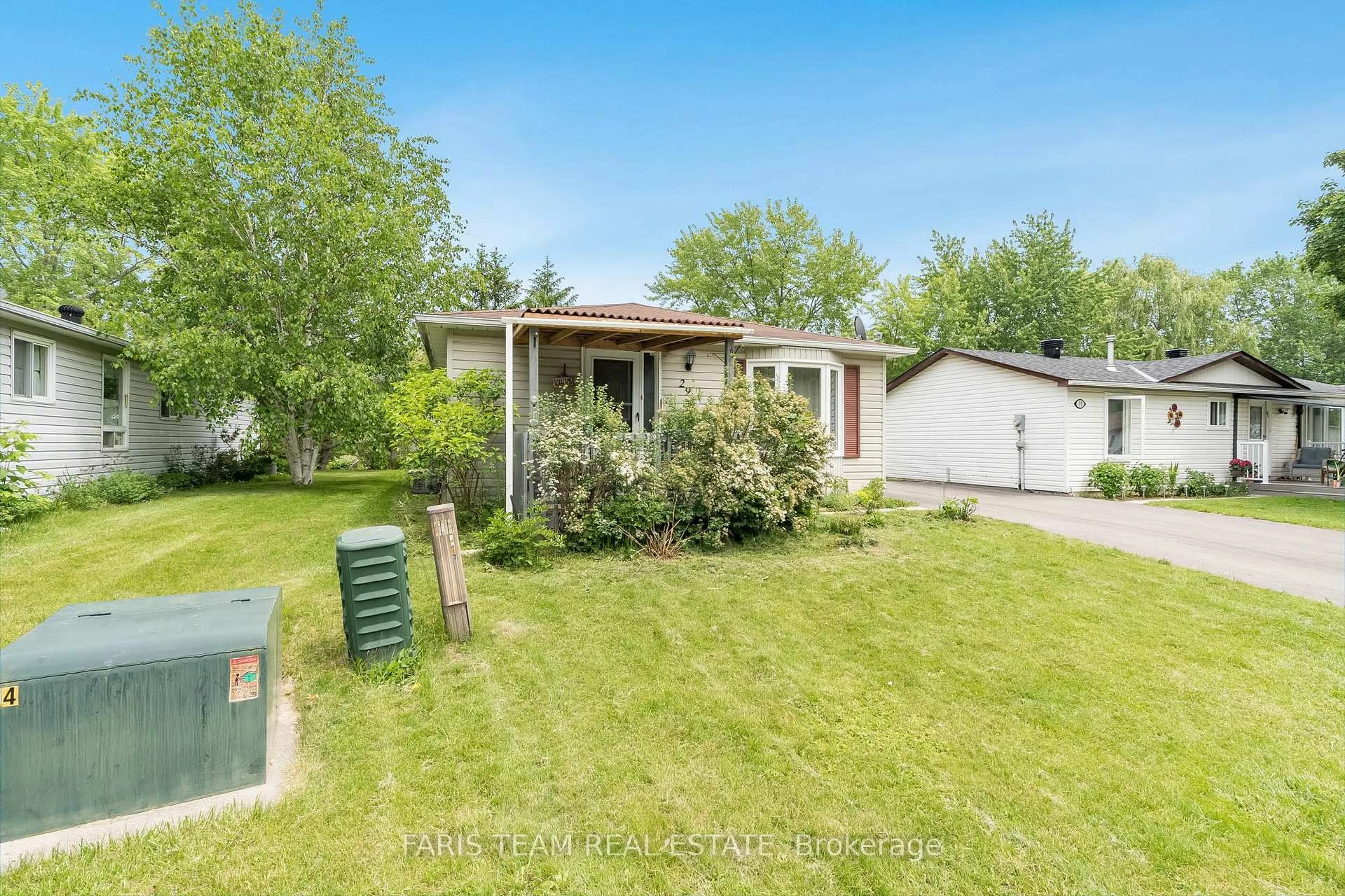 Unknown for 29 Royal Oak Dr, Innisfil Ontario L0L 1L0
