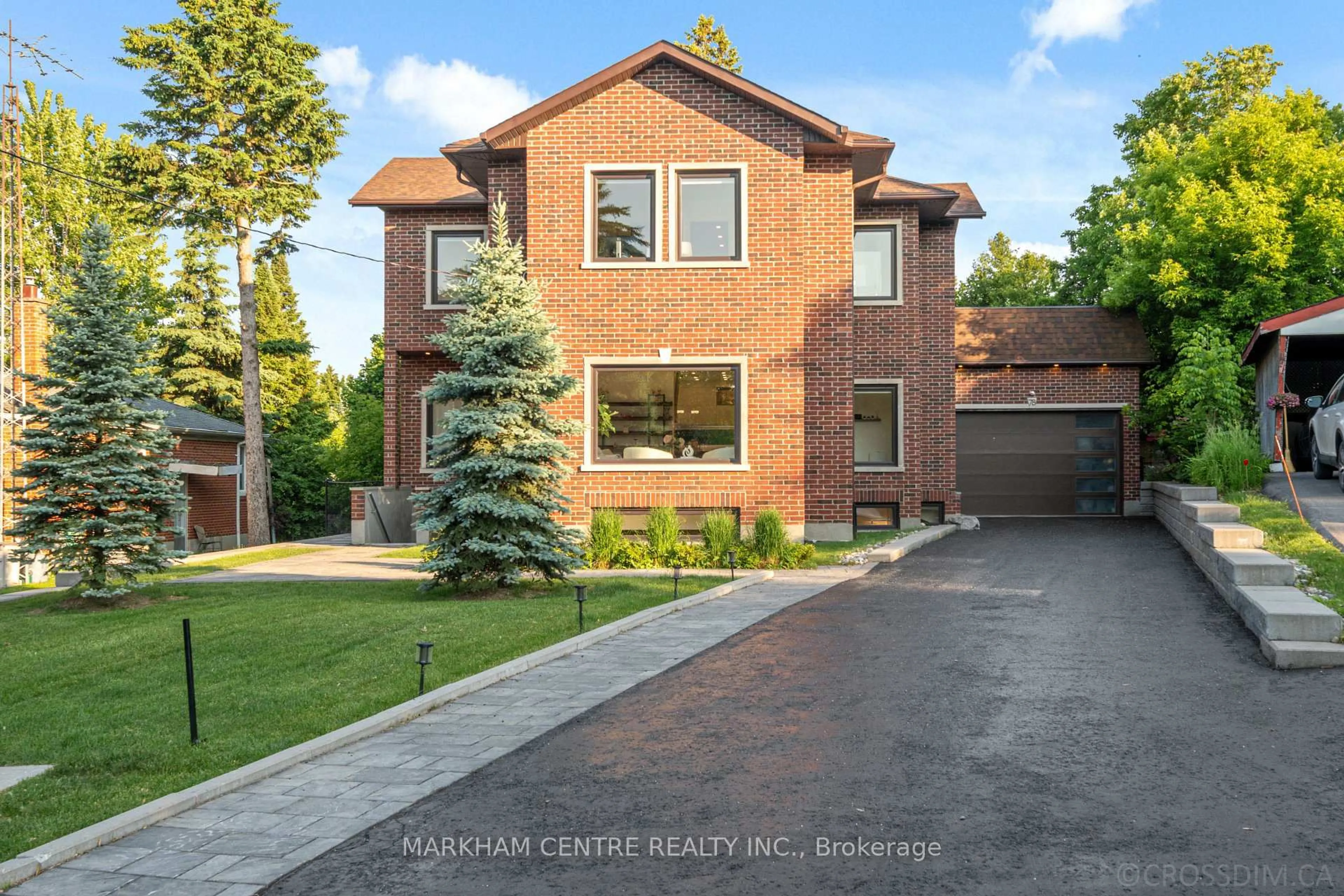 Home with brick exterior material, street for 78 Monkswood Cres, Newmarket Ontario L3Y 2K1