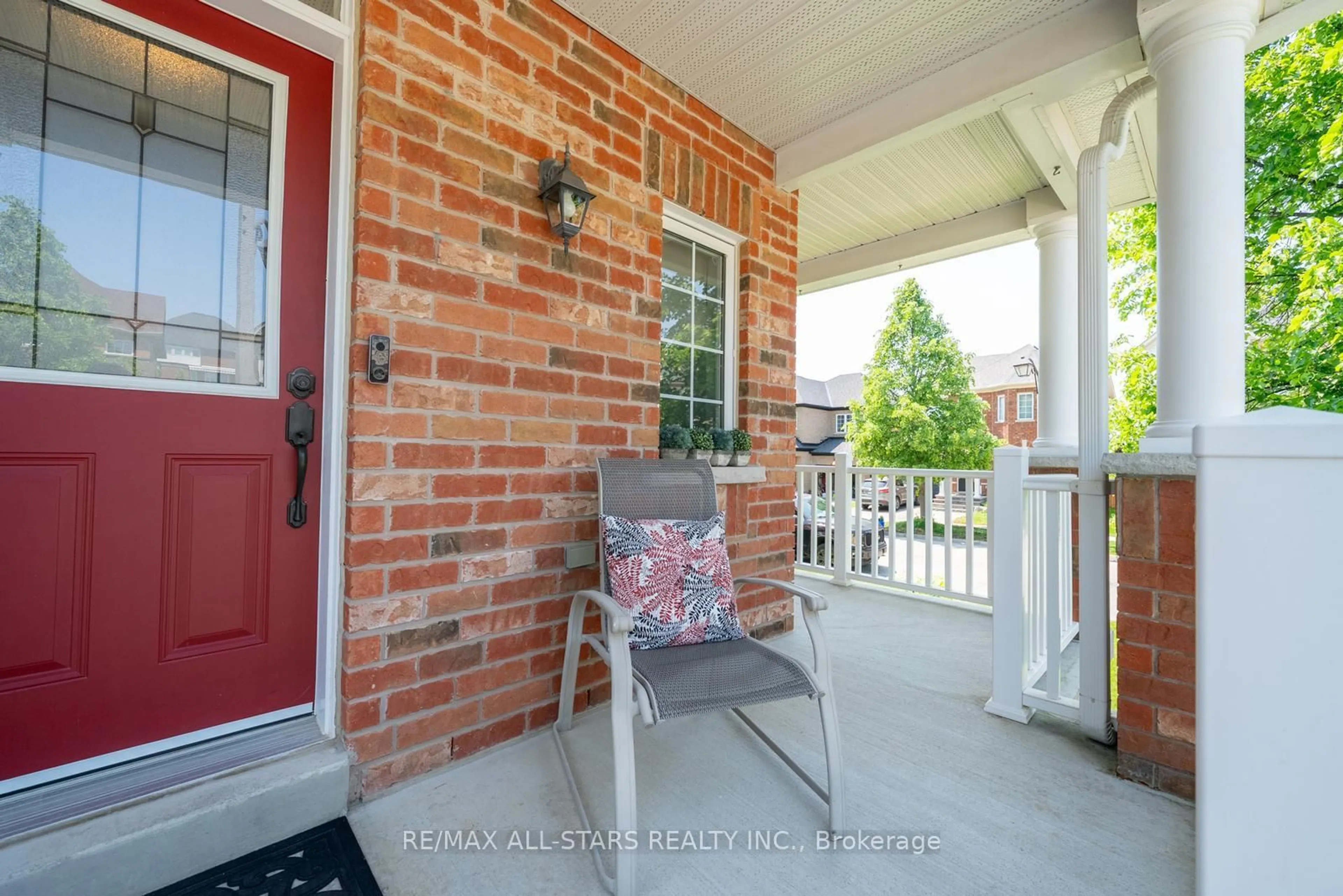Patio, street for 171 James Ratcliff Ave, Whitchurch-Stouffville Ontario L4A 0L5