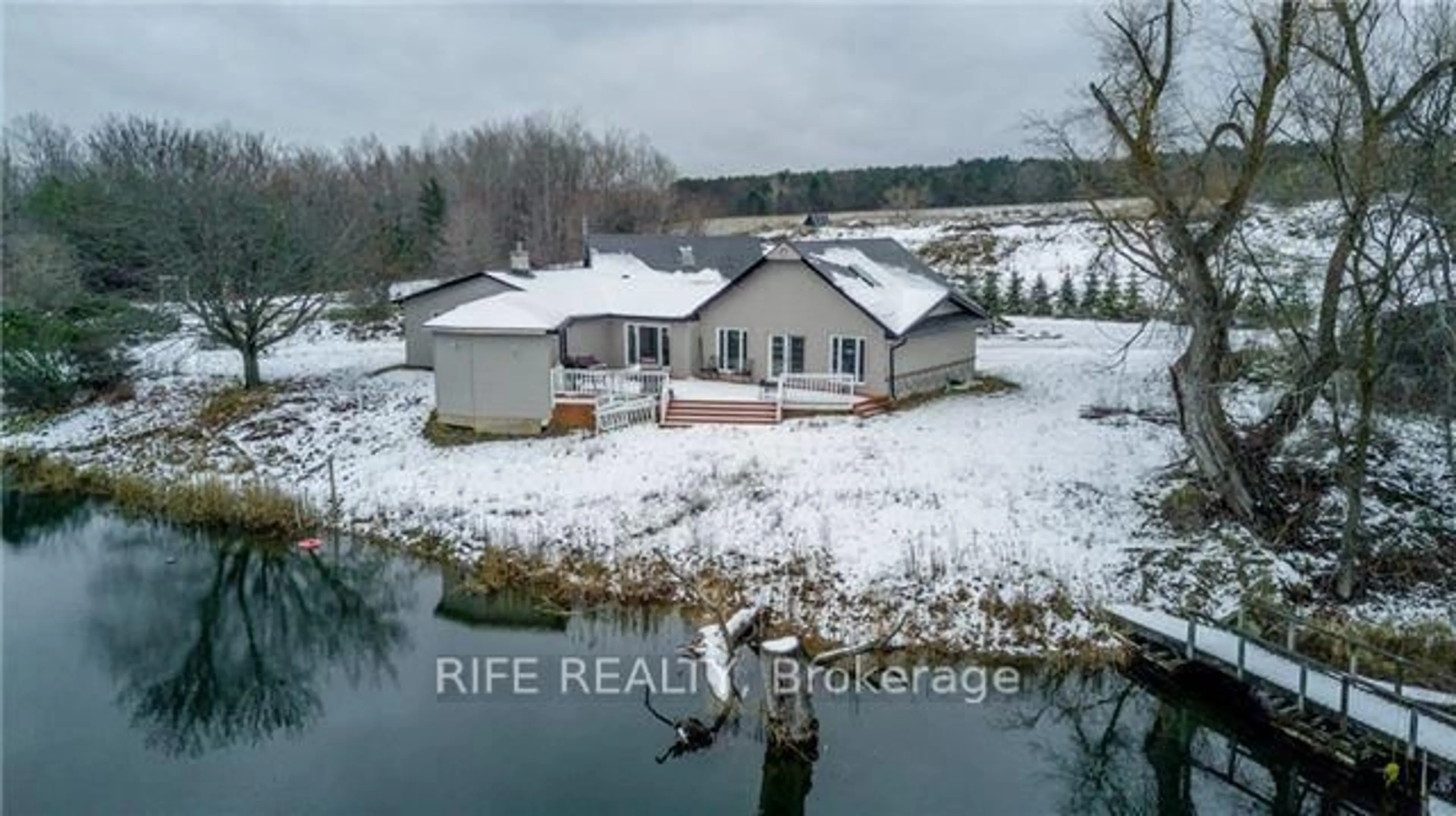 A pic from outside/outdoor area/front of a property/back of a property/a pic from drone, water/lake/river/ocean view for 993889 Mono Adjala Tl, Adjala-Tosorontio Ontario L9W 2Z2