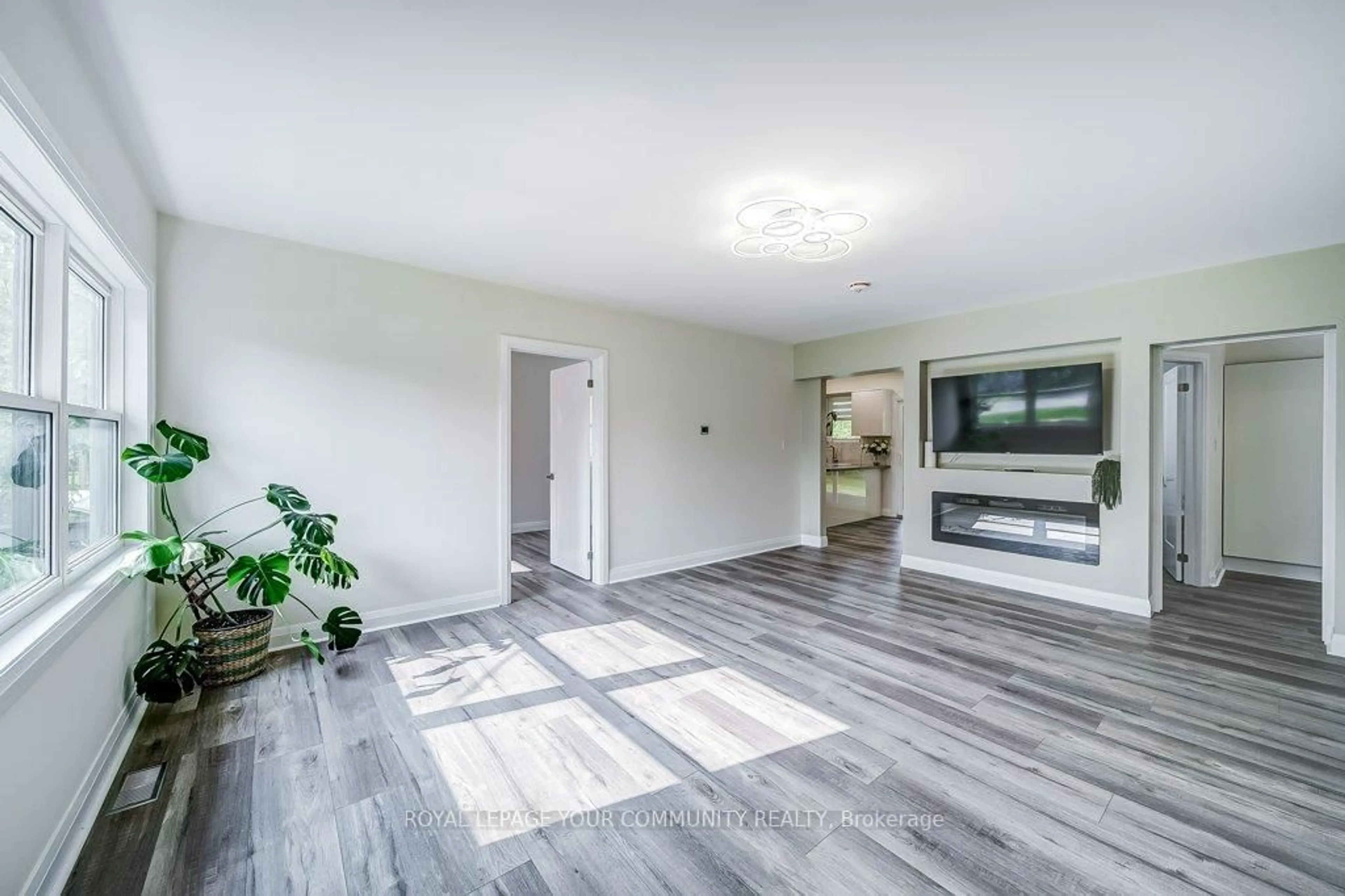 Unknown for 836 Montsell Ave, Georgina Ontario L0E 1S0